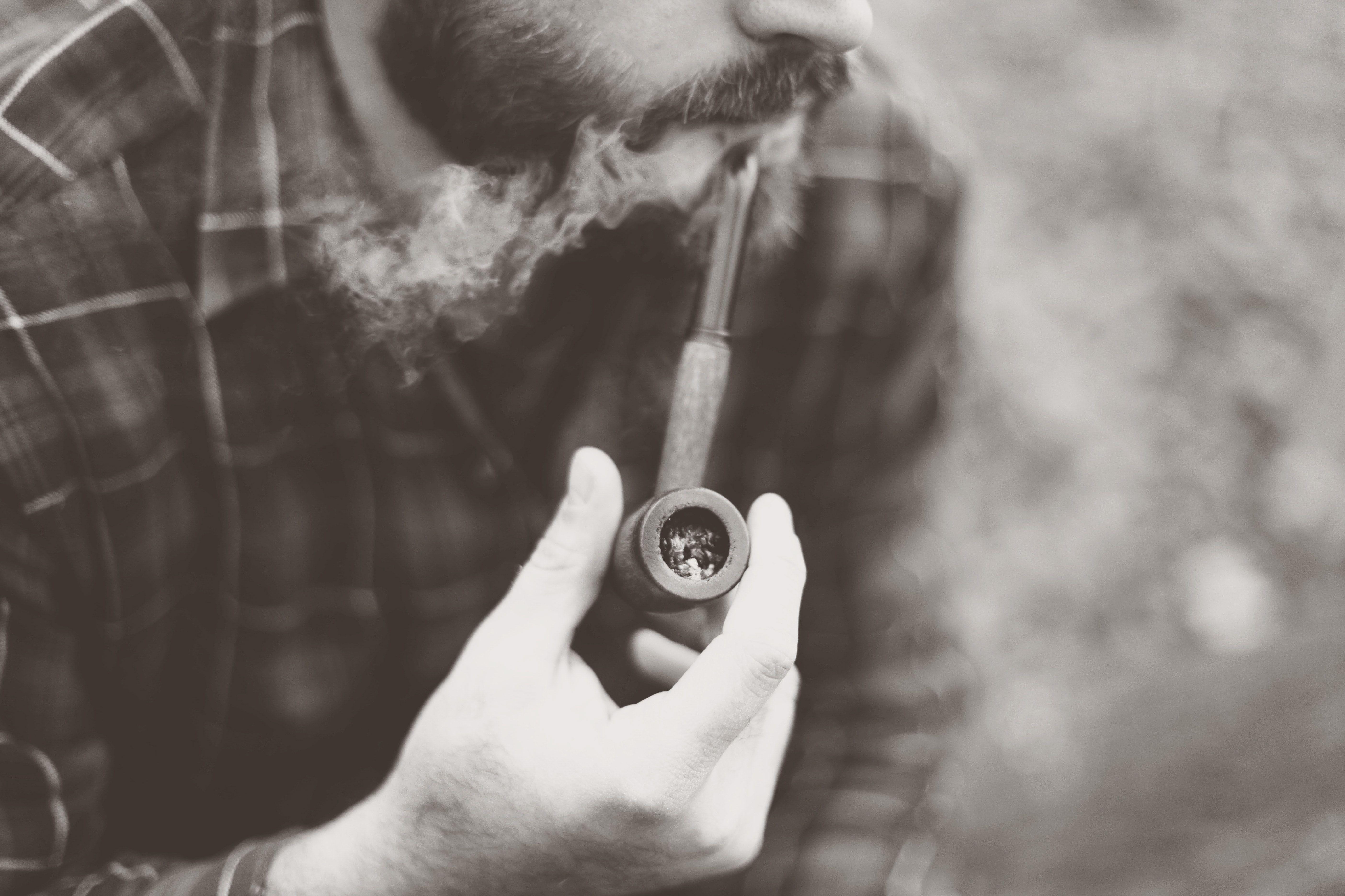 5616x3744 Smoker Wallpaper