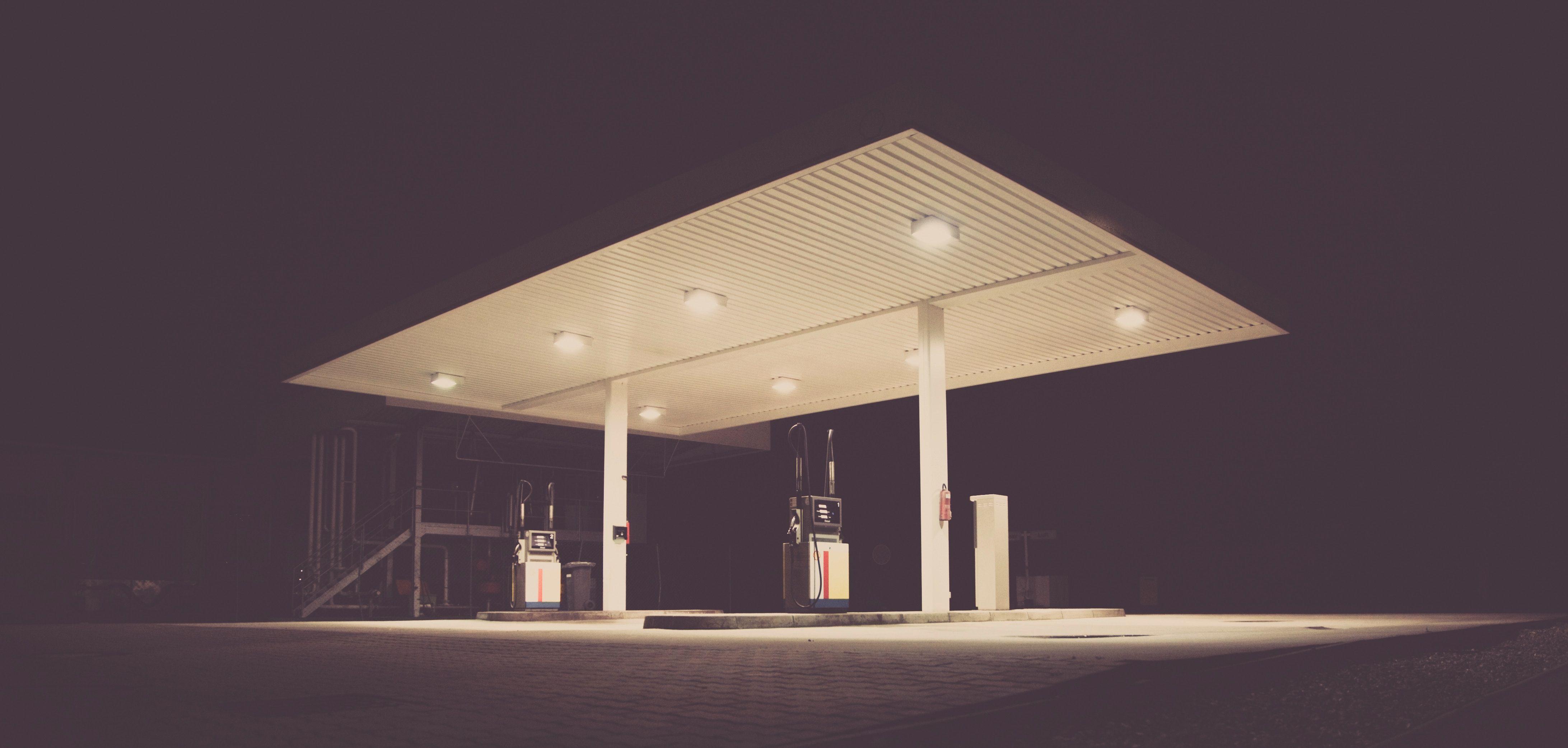 4368x2084 4368x2084 #Free image, #petroleum, #lit, #oasi, #dark
