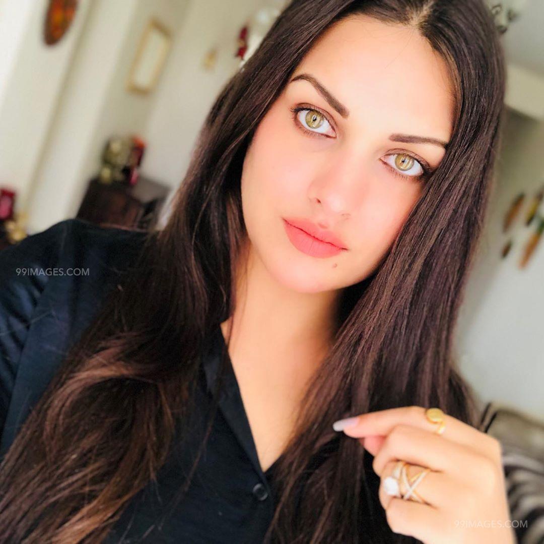 1080x1079 Himanshi Khurana Beautiful HD Photo & Mobile Wallpaper HD