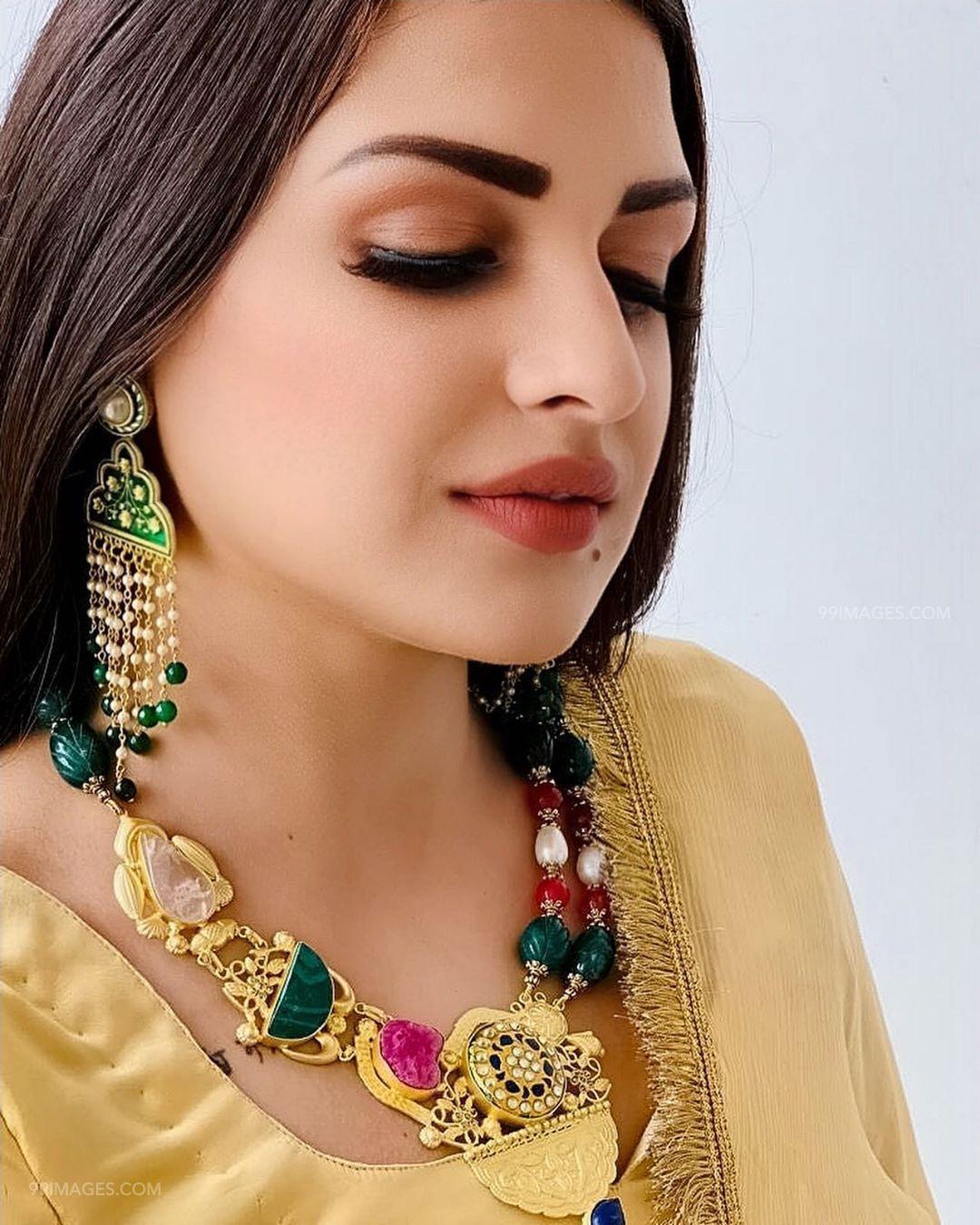 1080x1350 Himanshi Khurana Beautiful HD Photo & Mobile Wallpaper HD