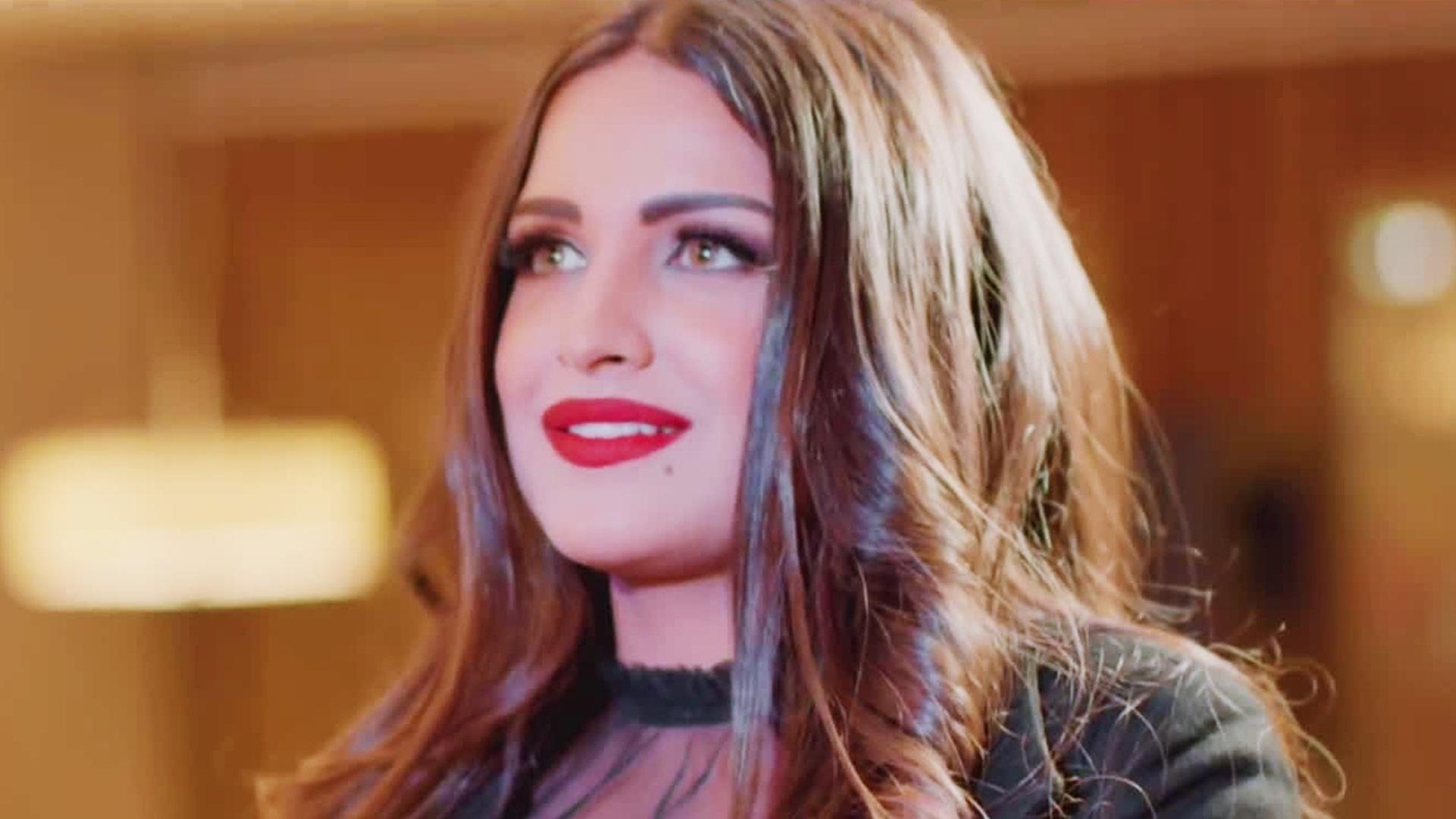 1920x1080 Himanshi Khurana Desktop Wallpaper