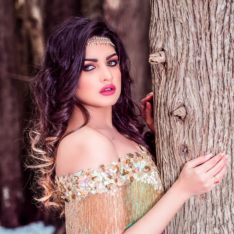 Himanshi Khurana Himanshi Khurana Wallpapers - Top Free Himanshi Khurana Backgrounds