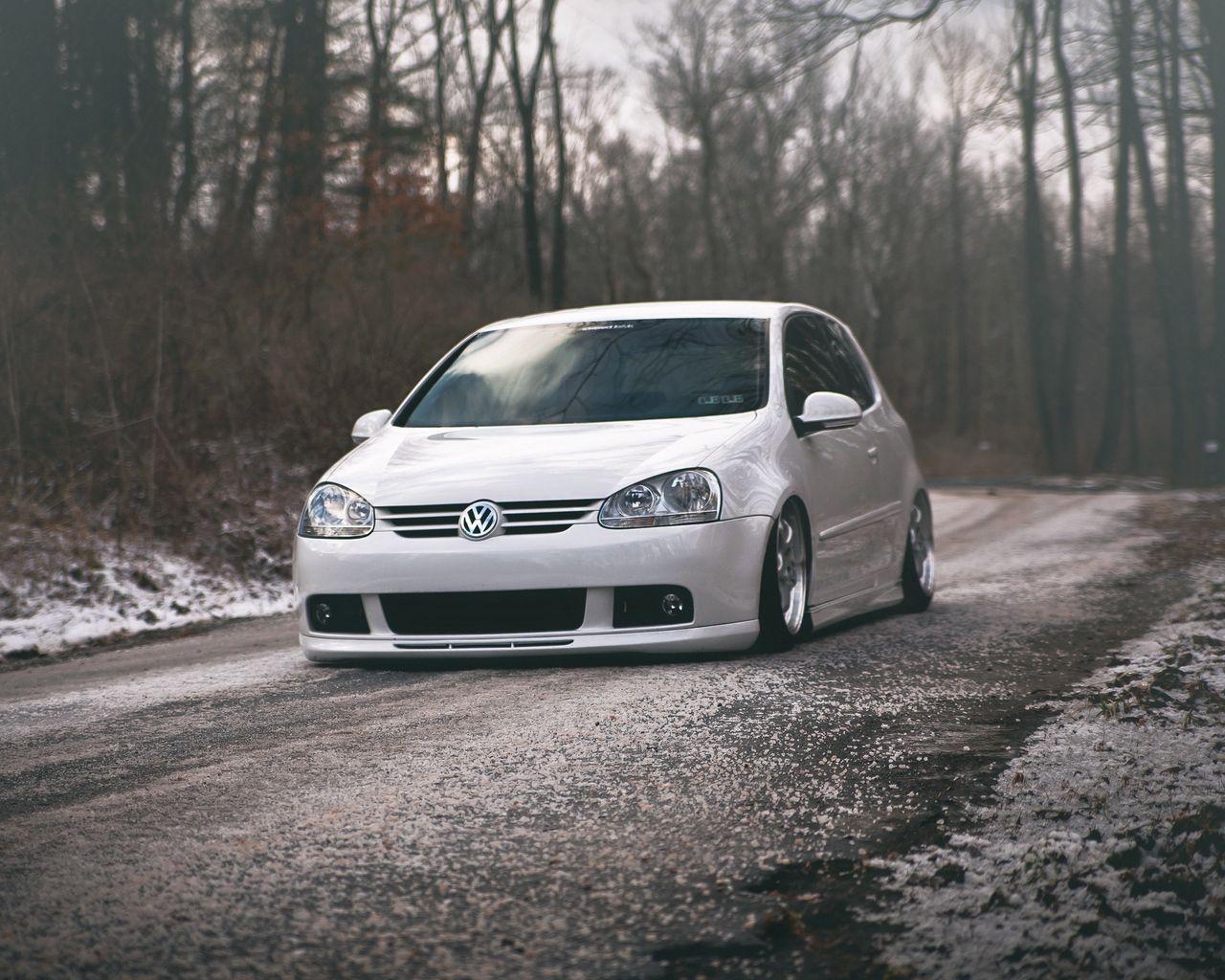 1280x1024 Download wallpaper 1280x1024 volkswagen, golf, gti, tuning, white