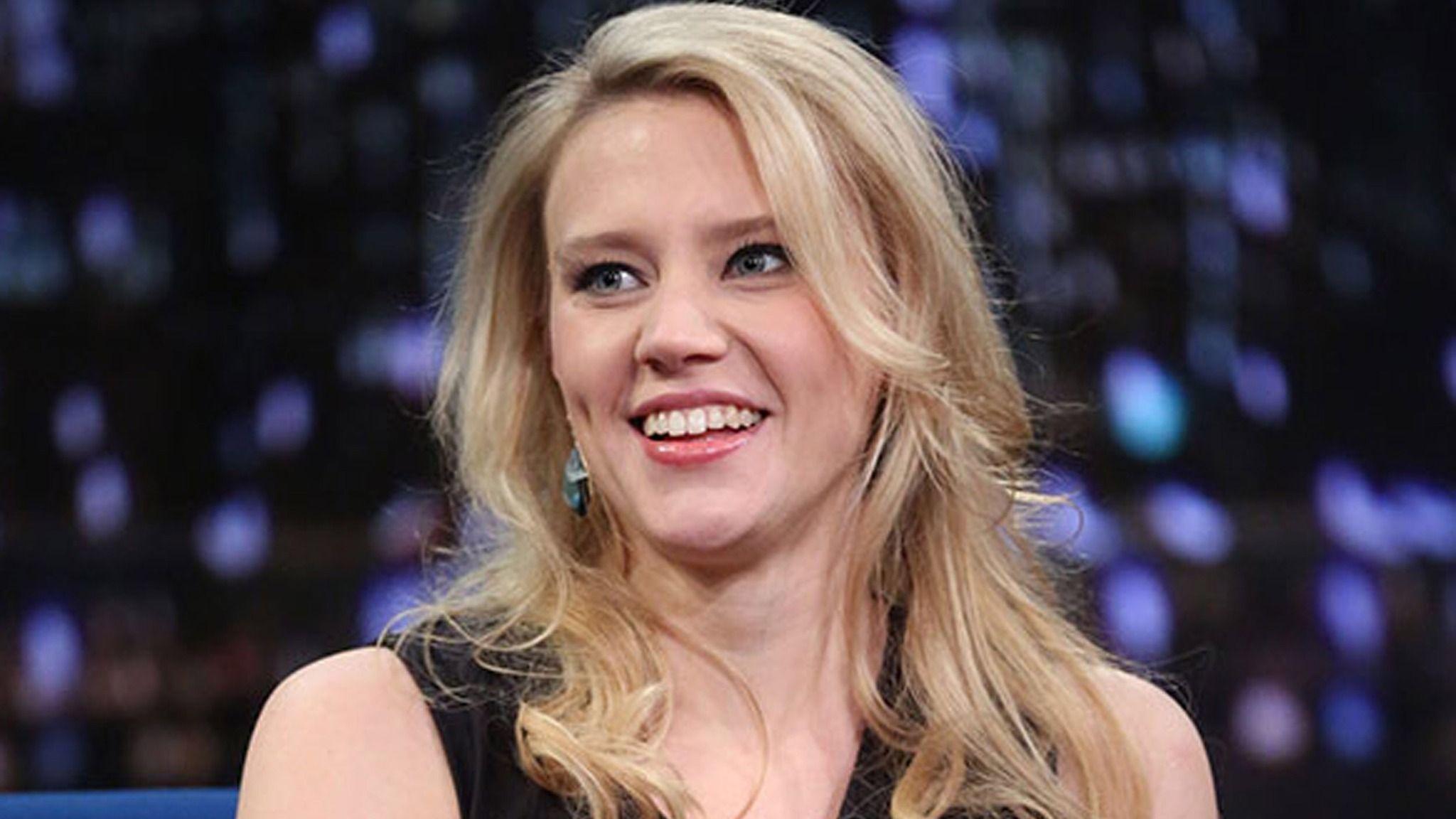 2048x1152 Kate McKinnon Wallpaper
