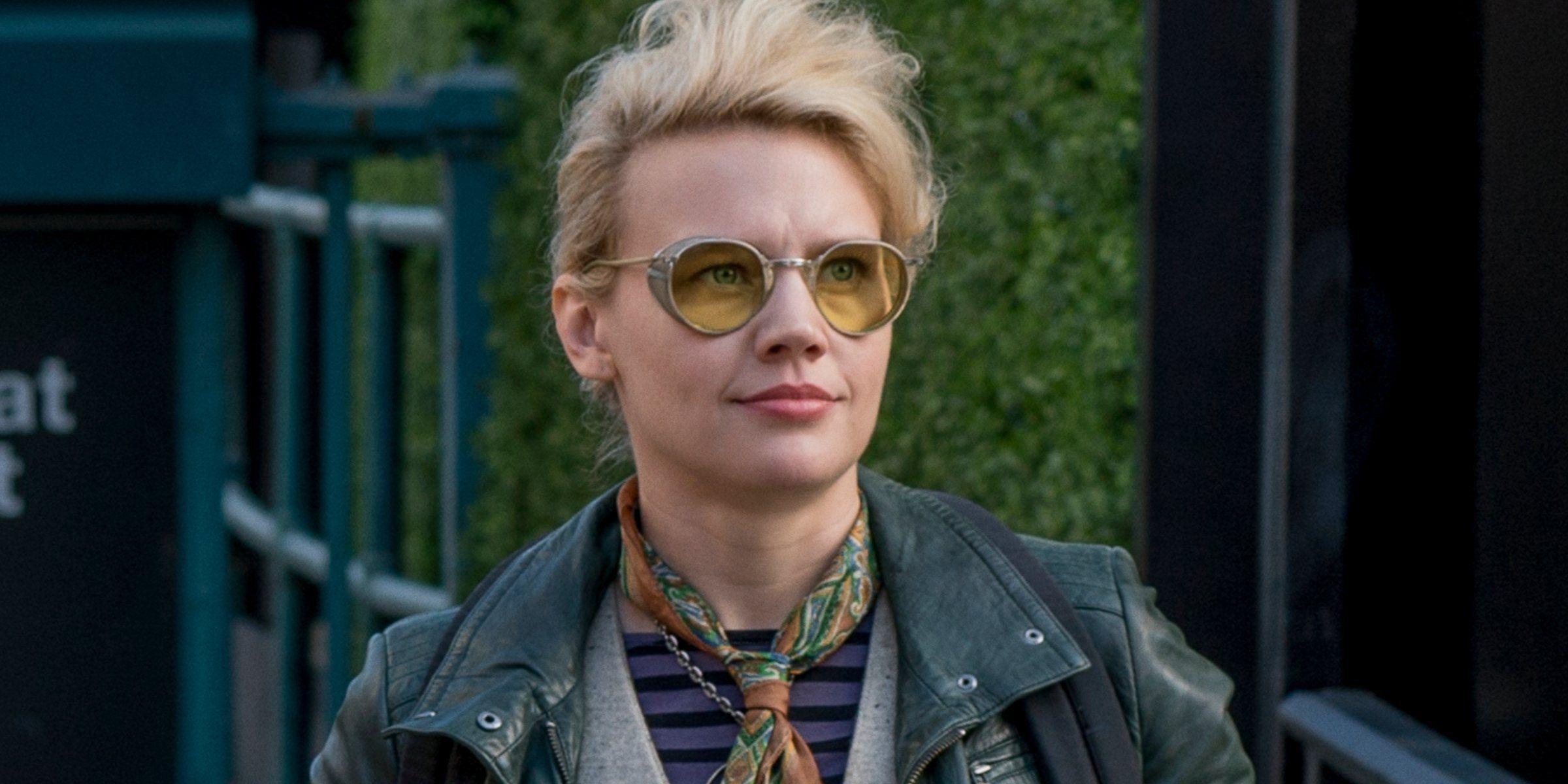 2400x1200 Kate McKinnon Wallpaper Image Photo Picture Background