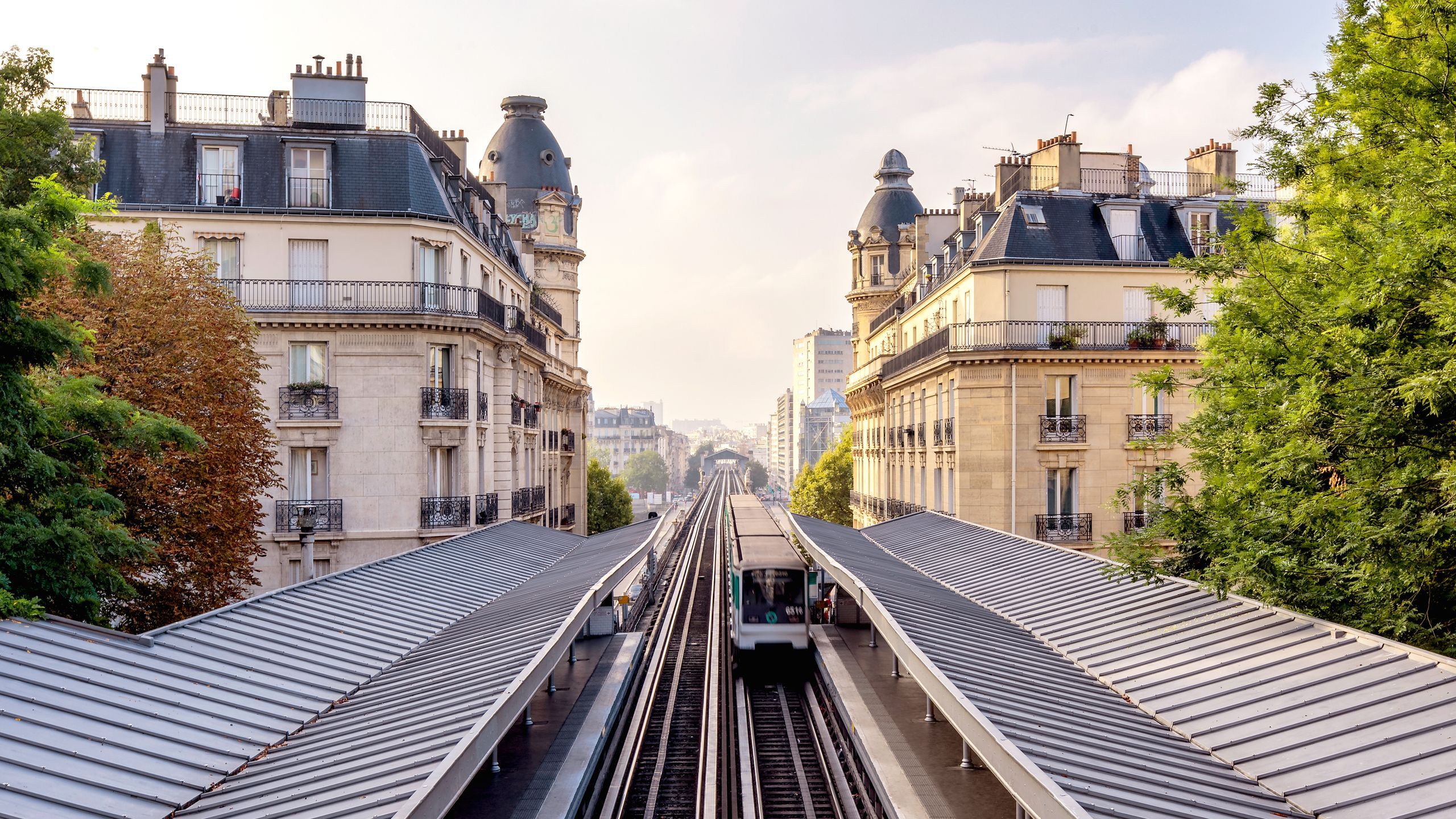 2560x1440 Paris Métro Ditches Paper Tickets, Moves To London Like System. Condé Nast Traveler