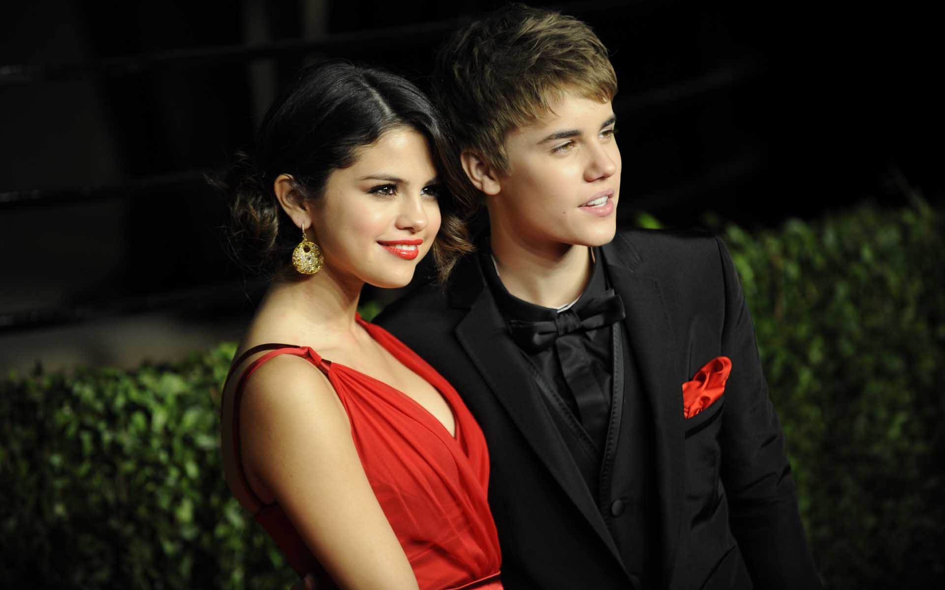 1920x1200 Justin Bieber And Selena Gomez Wallpaper