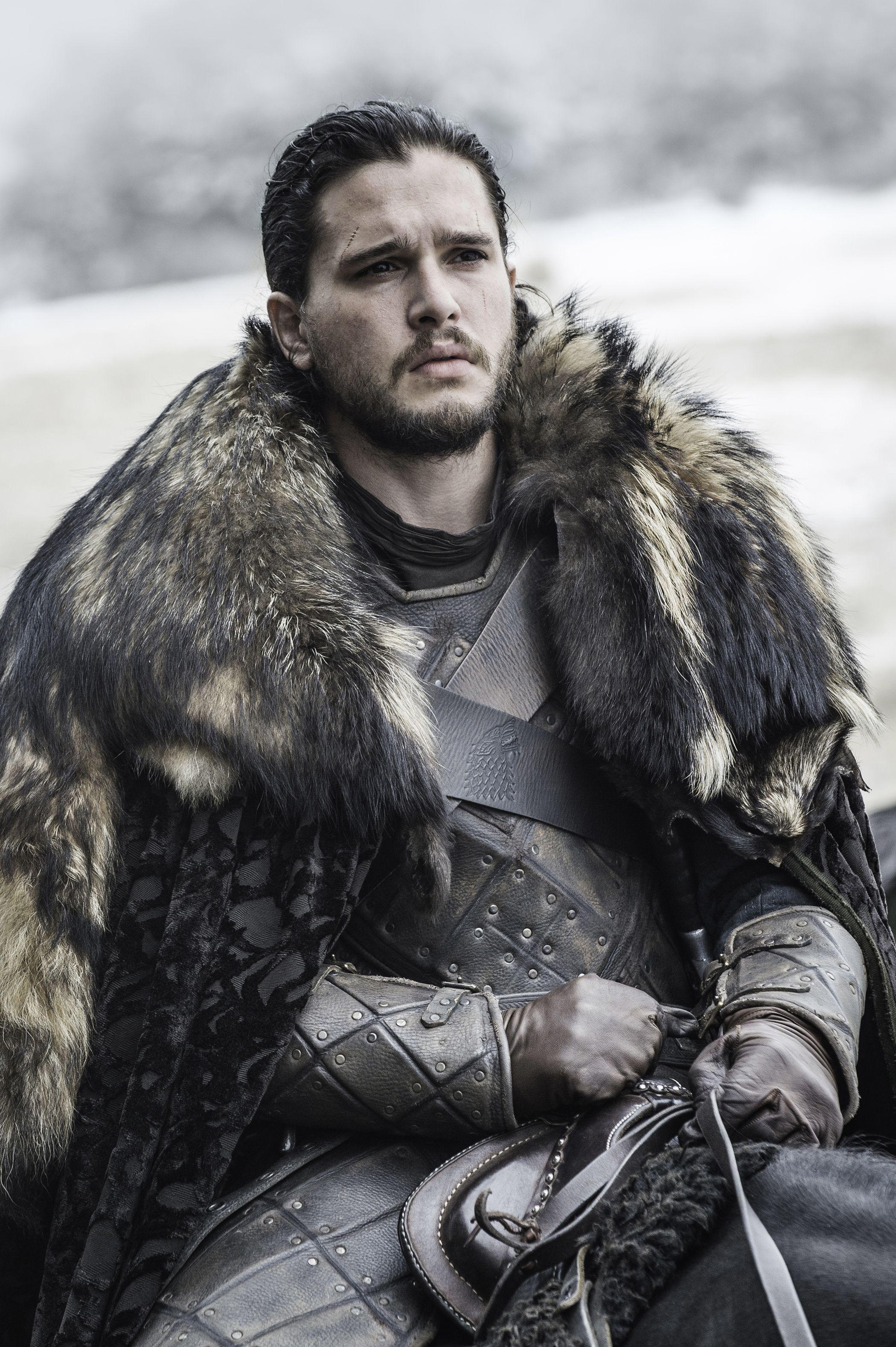 2100x3155 Game of Thrones' Photo: 'Battle of the Bastards' in Winterfell