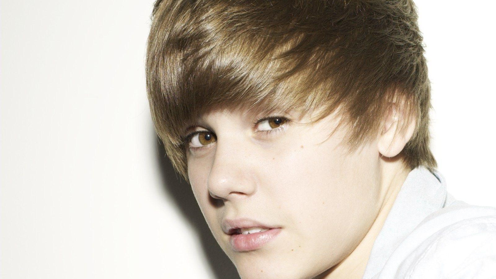 1600x900 Justin bieber image download HD