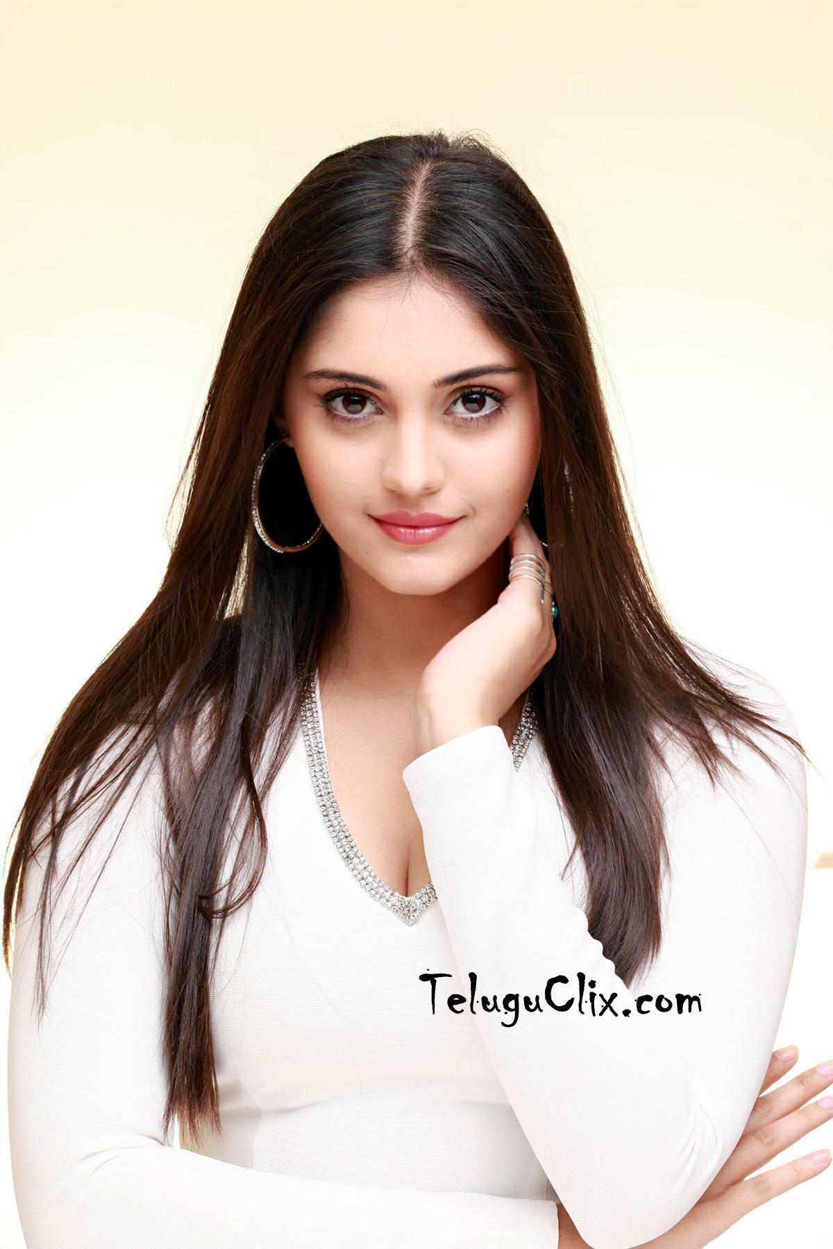 1200x1800 Surbhi Old Latest New Recent HD HQ Photo image Stills Pics