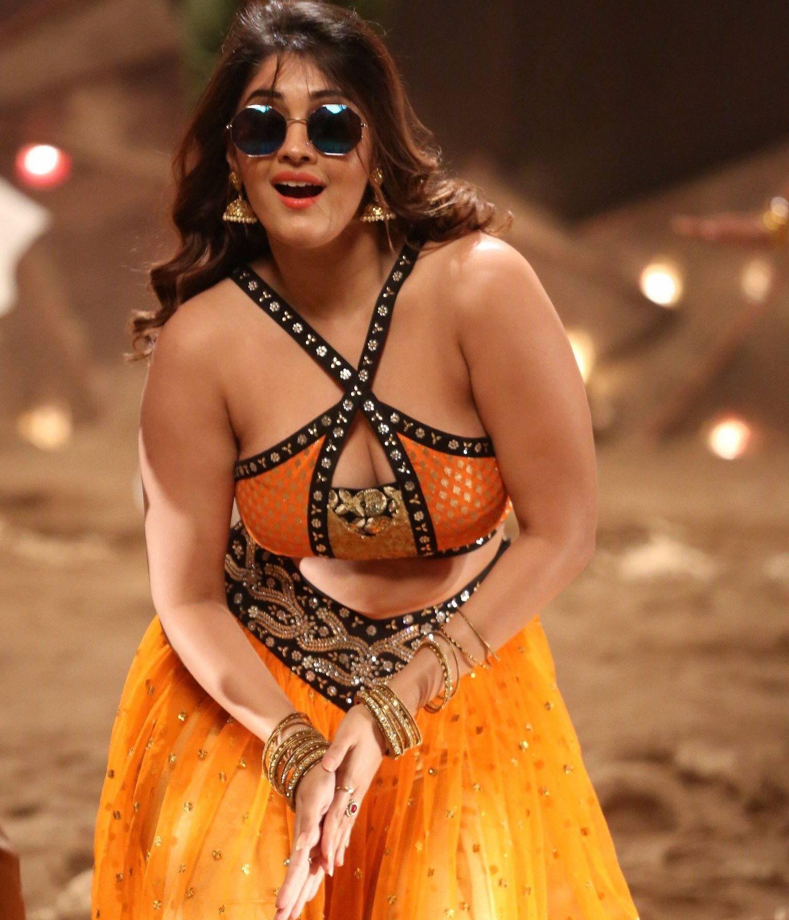 1536x1792 Surbhi Puranik