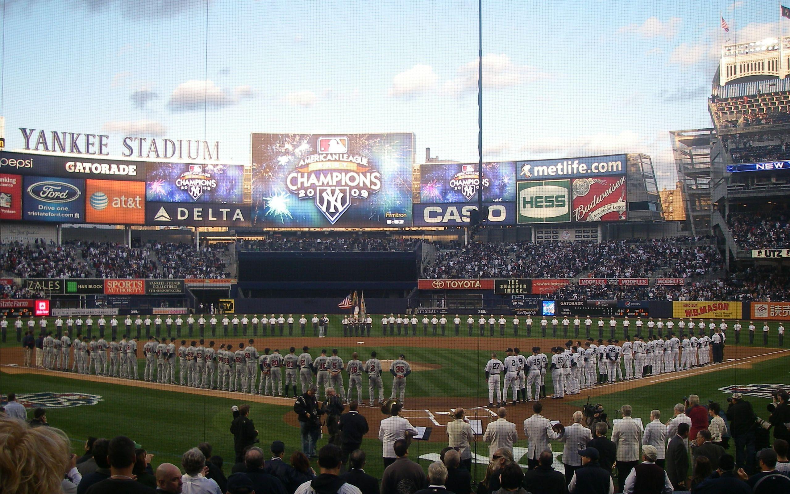 2560x1600 Yankee Stadium Wallpaper