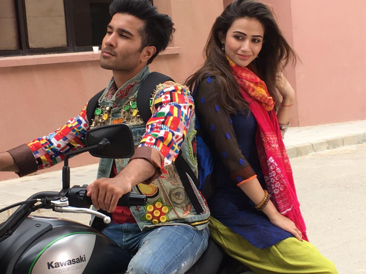 1280x960 Feroze Khan and Sana Javed Will Reunite in Romeo Weds Heer