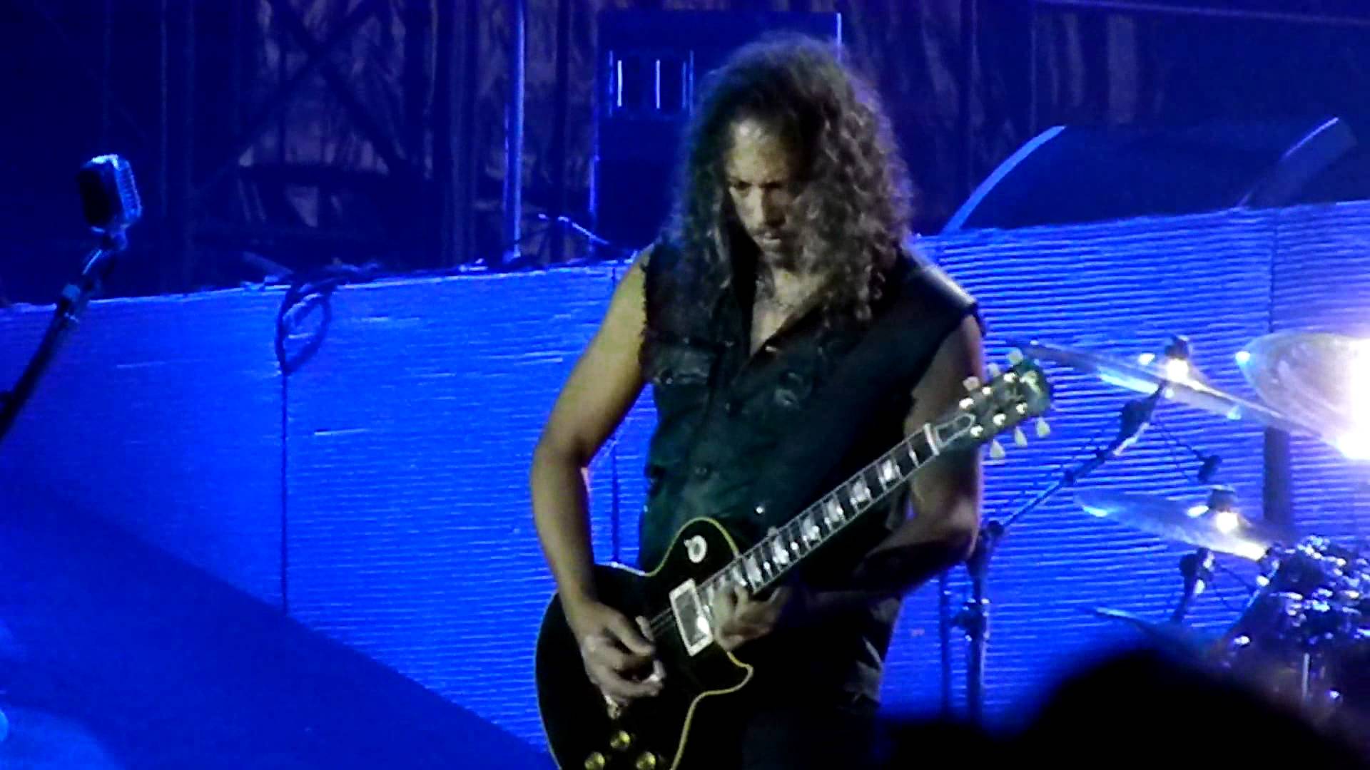 1920x1080 Metallica's Kirk Hammett Holds One Hammett Les Paul Live