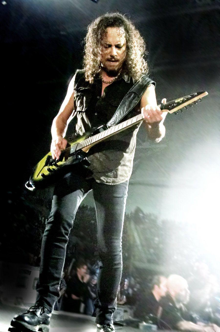 900x1355 Kirk Hammet, Guitarrista De Metallica, Lanzará Un Guión