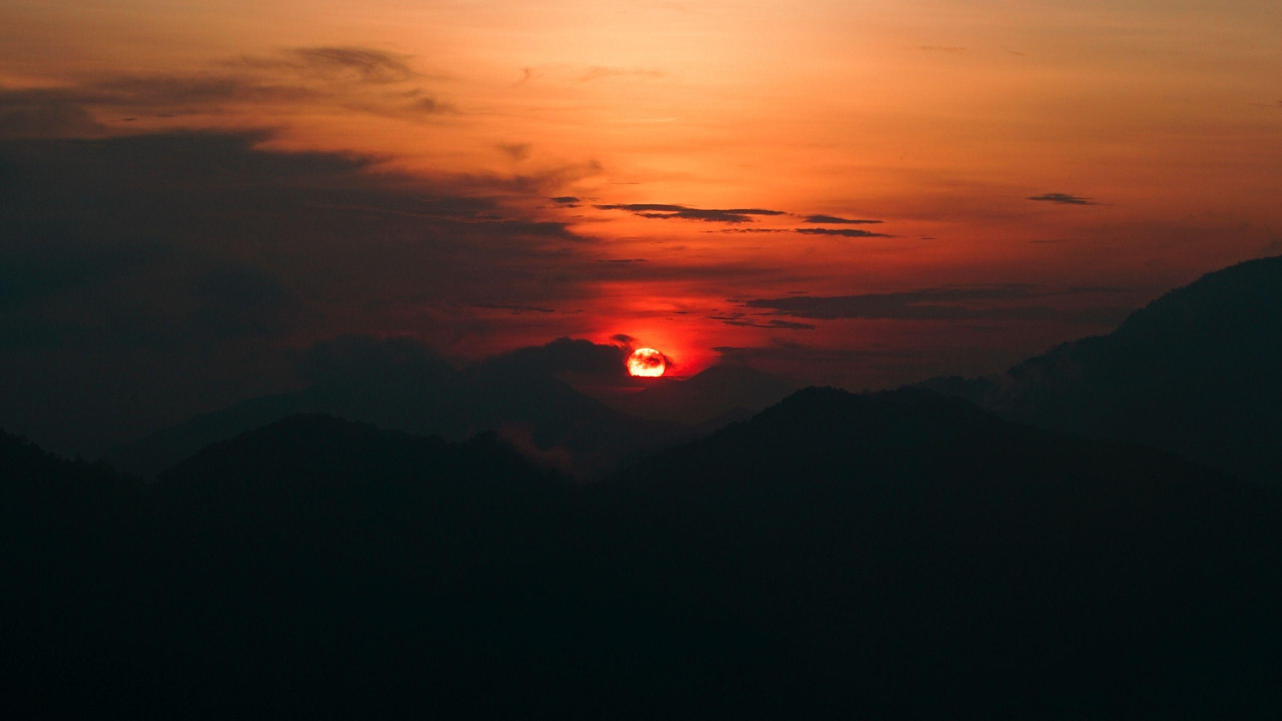 2560x1440 Download wallpaper 2560x1440 sunset, sky, sun, clouds widescreen