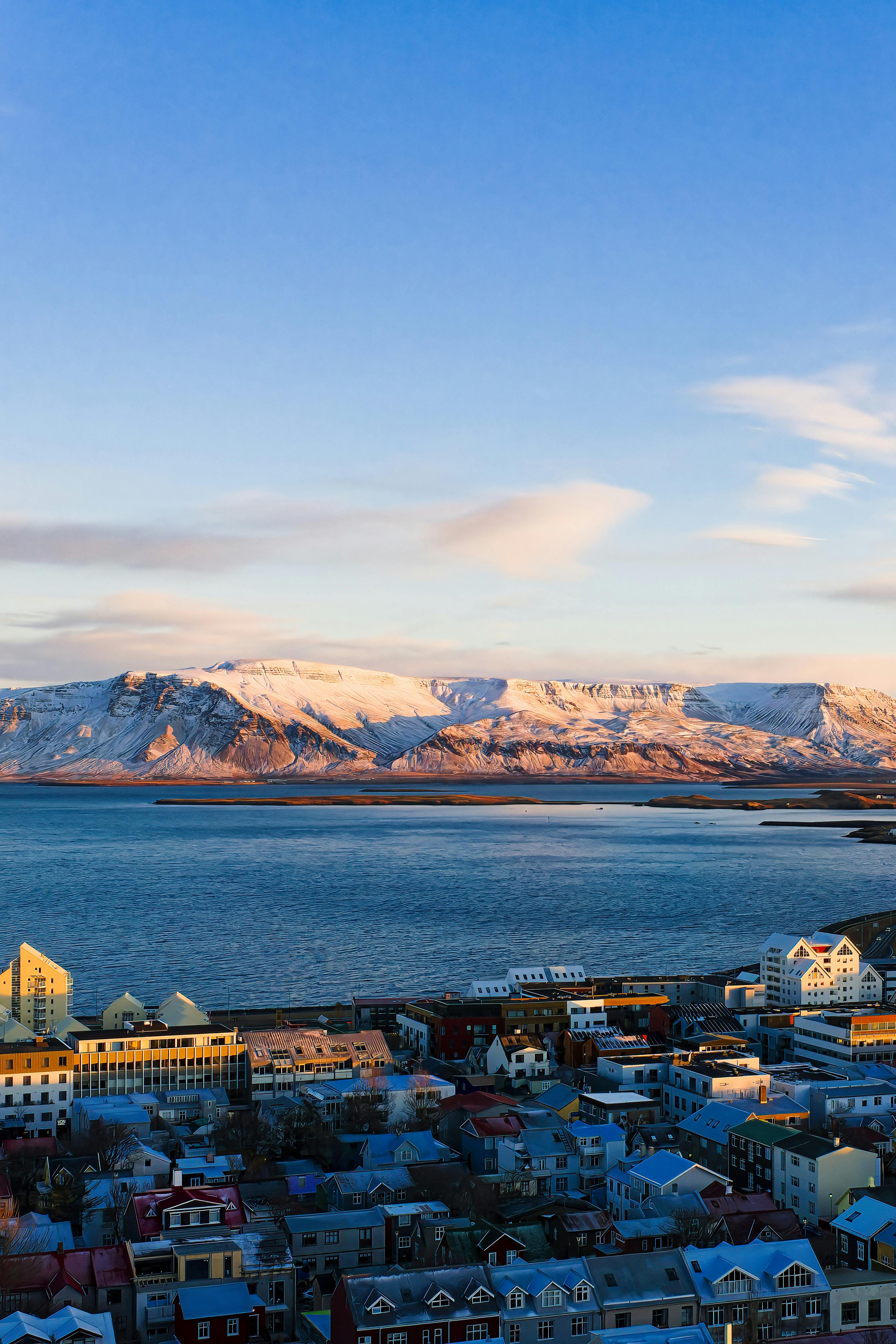 3536x5304 Winter View of Iqaluit, Nunavut Cityscape · Free