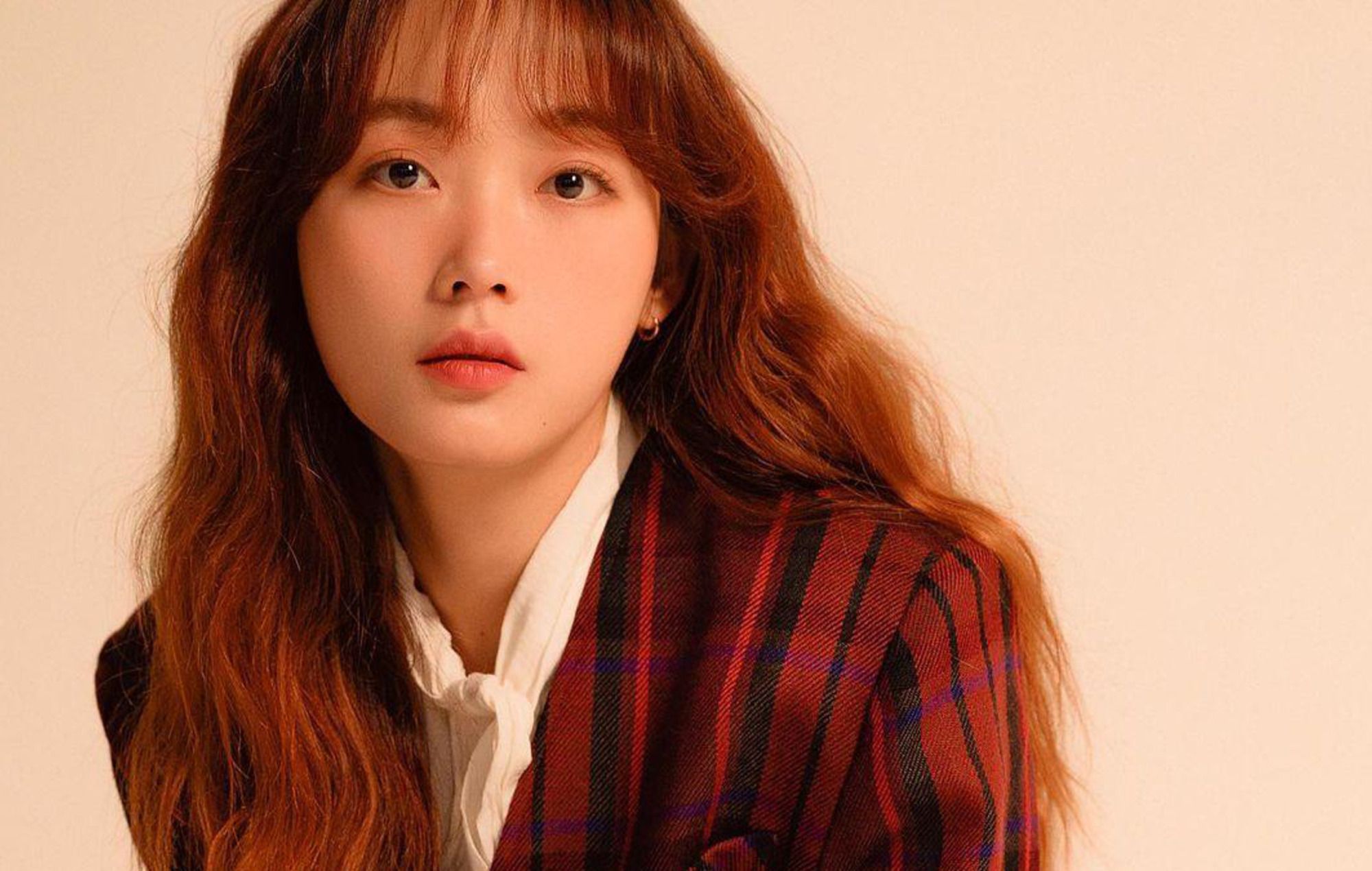 2000x1270 Lee Yoo Mi Wallpaper