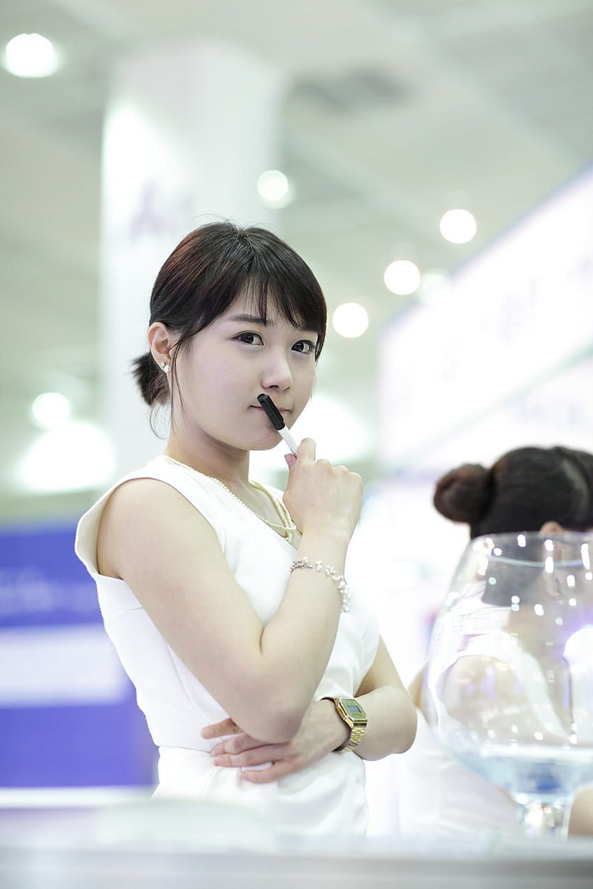 850x1275 Lee Yoo Mi, 2011.05.11 HD phone