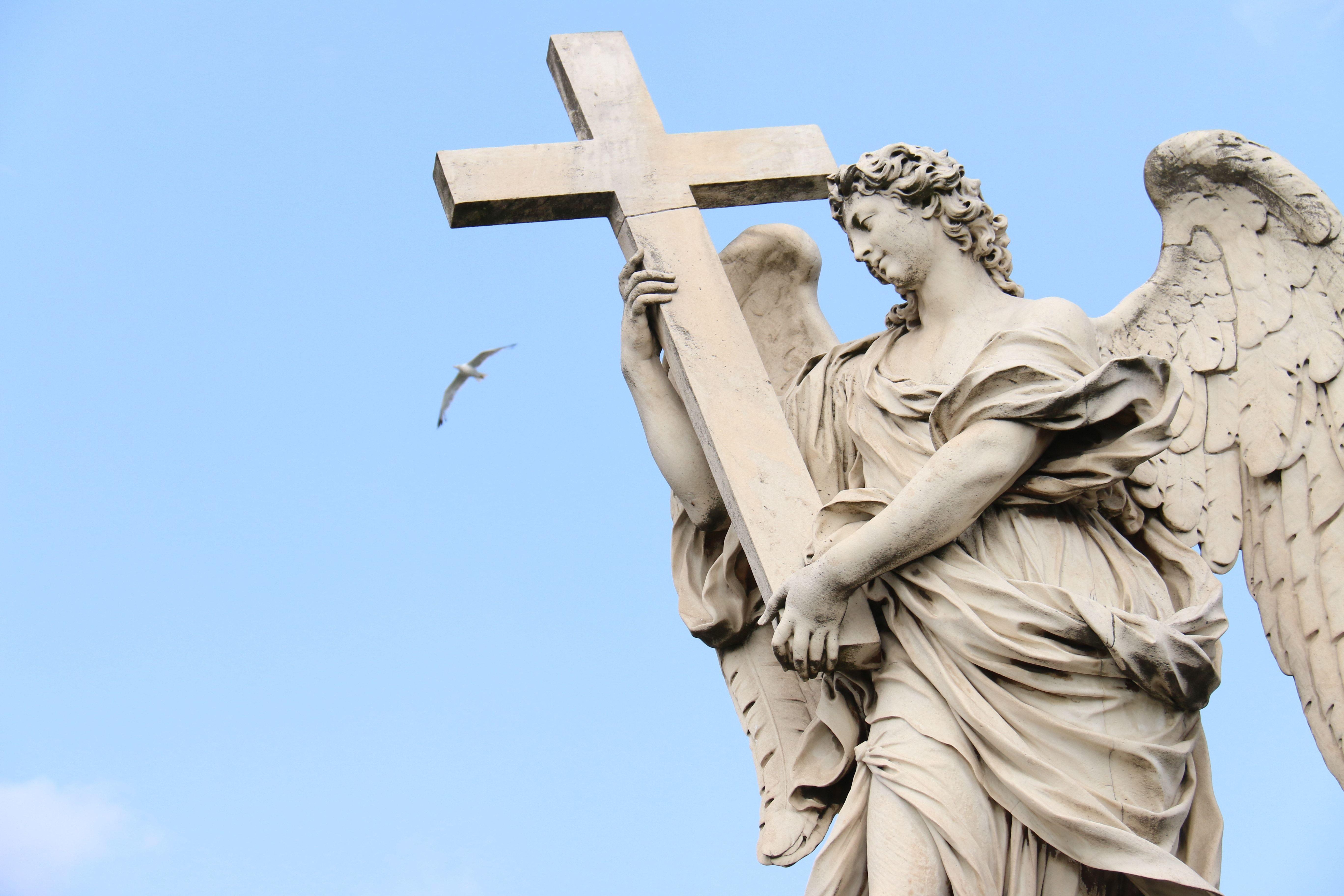 5472x3648 angel carrying cross statue free image