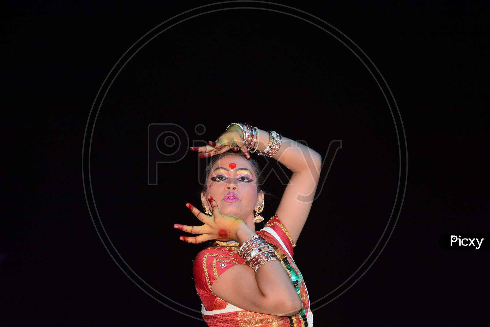 1600x1068 Bharatanatyam Image WI833876 Picxy