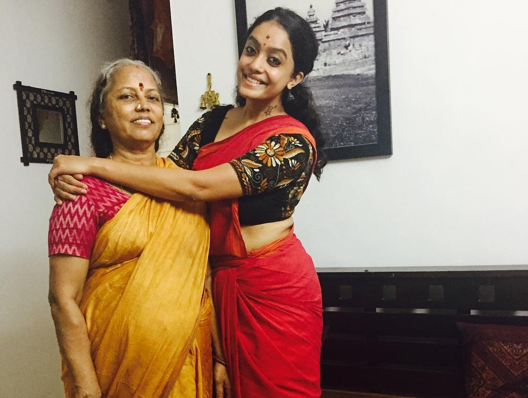 1080x815 Abhirami Venkatachalam Image, Unseen Photo, Wallpaper, Latest