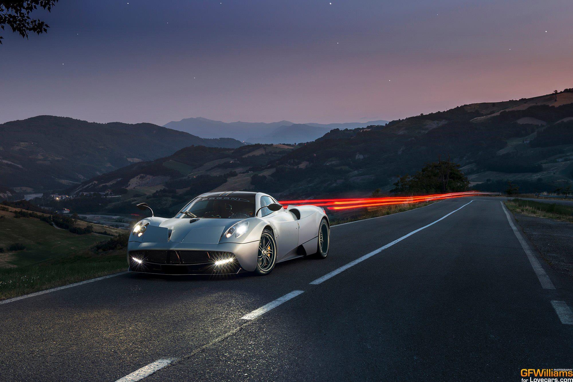 2000x1333 Pagani Huayra HD Wallpaper and Background Image