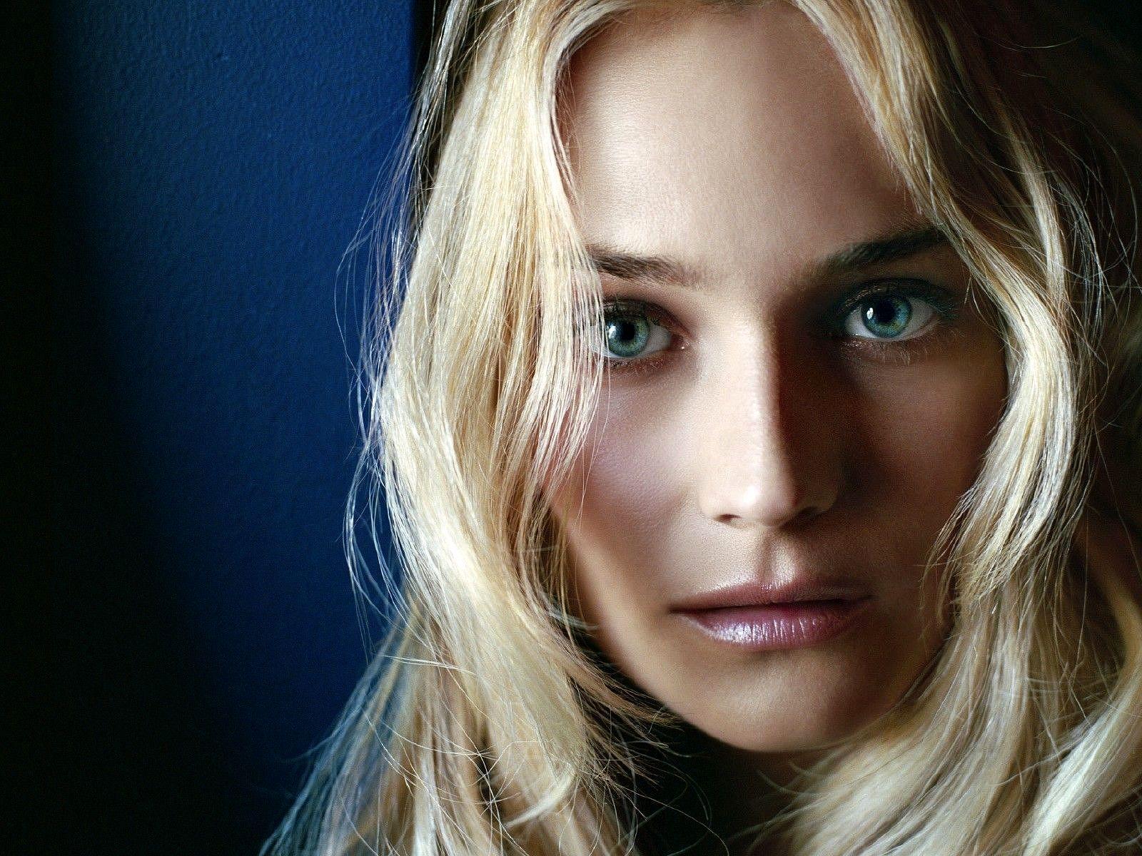 1600x1200 Diane Kruger wallpaperx1200