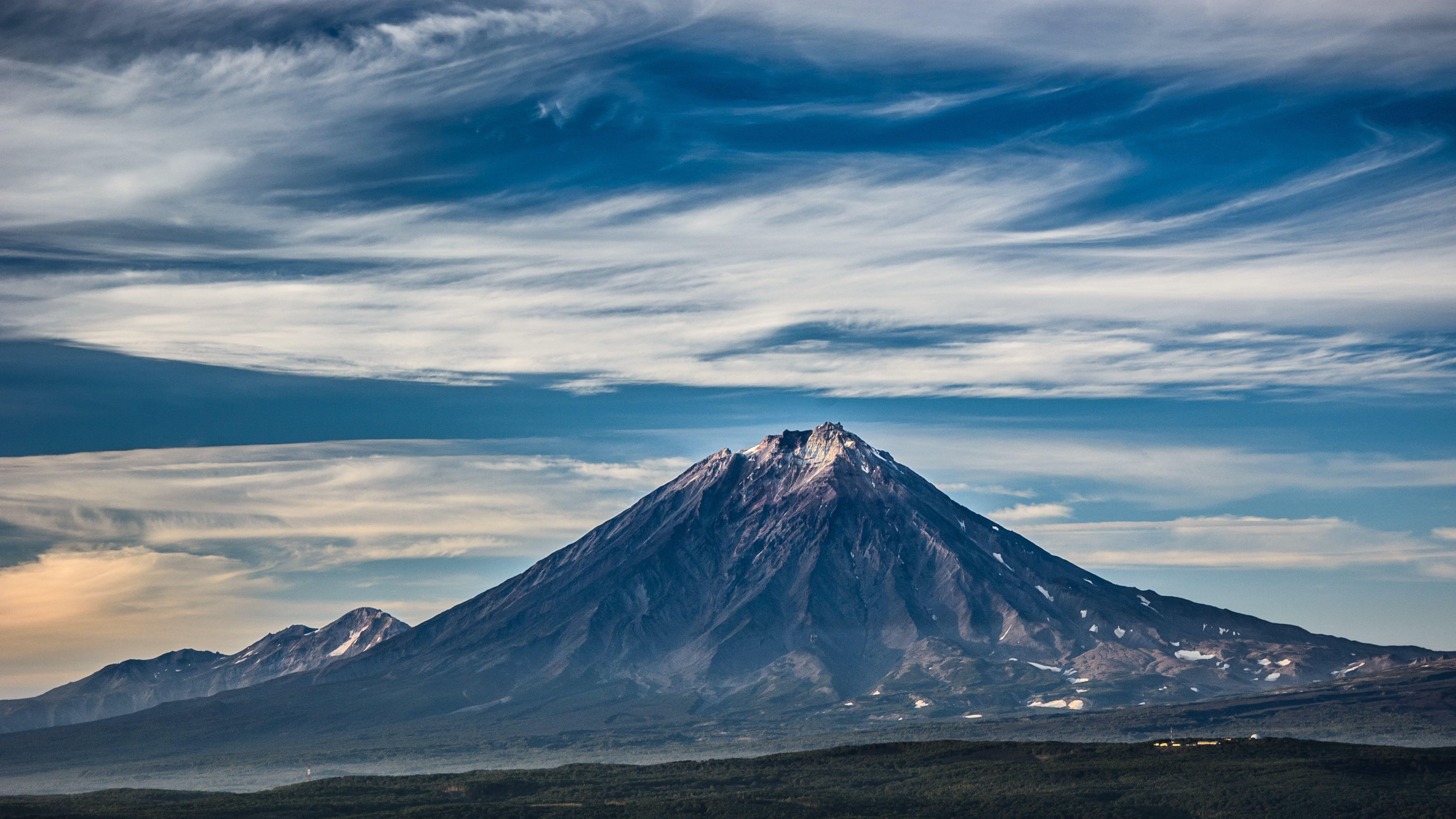 5742x3230 Landscape photo of mountain under white clouds blue sky, koryaksky