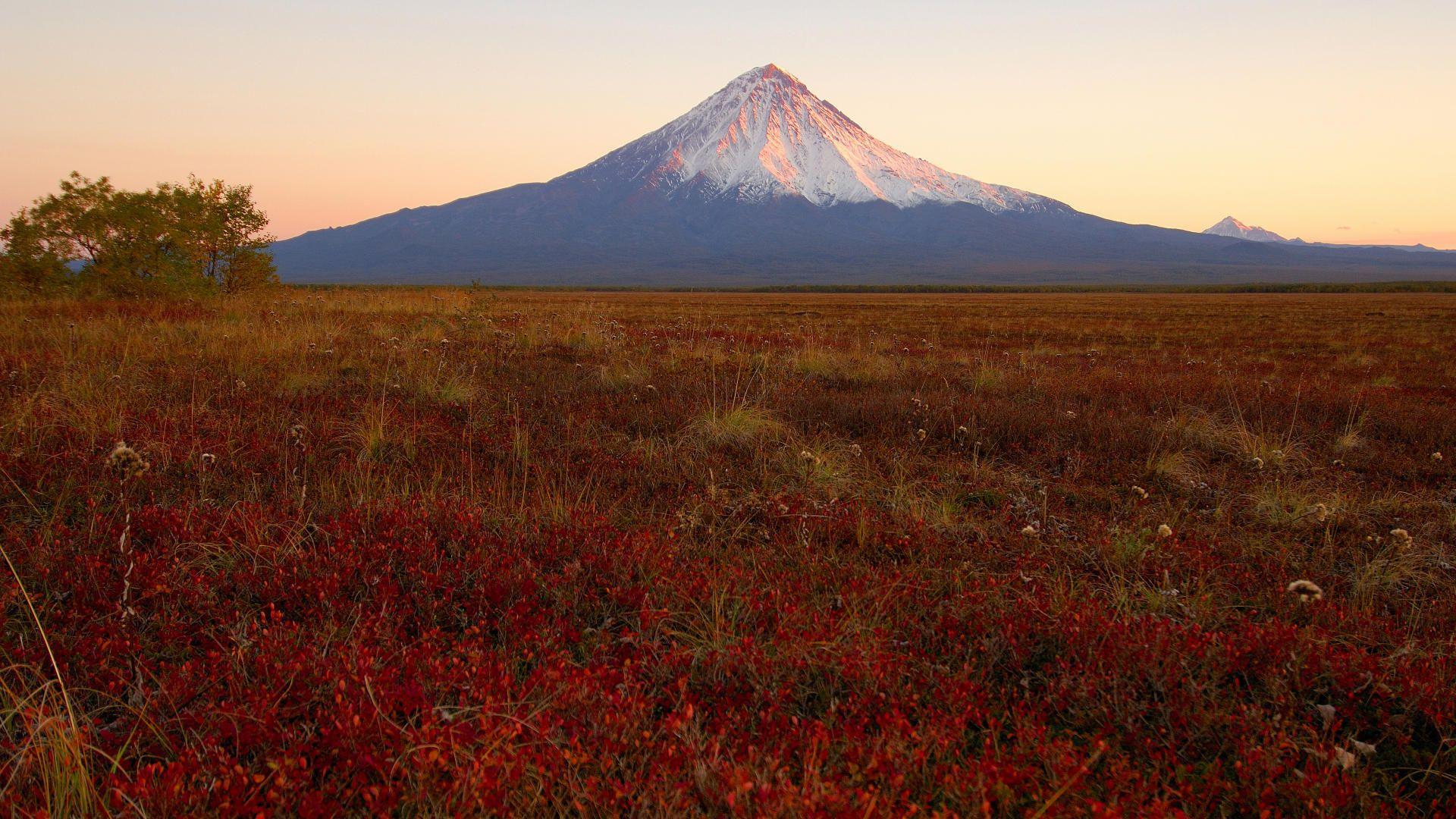 1920x1080 Wallpaper kronotsky volcano, Kamchatka, Russia, volcano, sunset