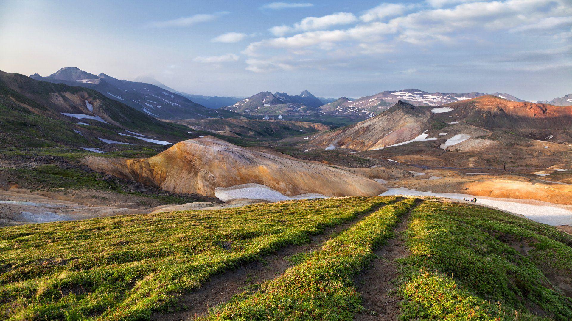 1920x1080 Download desktop wallpaper Kamchatka Russia Mountains Field 1920x1080