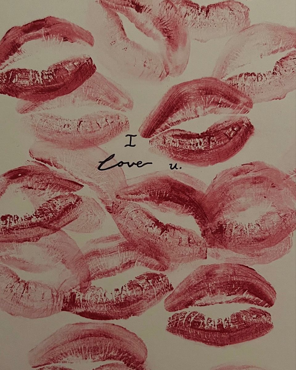 960x1200 Lipstick Kiss Wallpaper