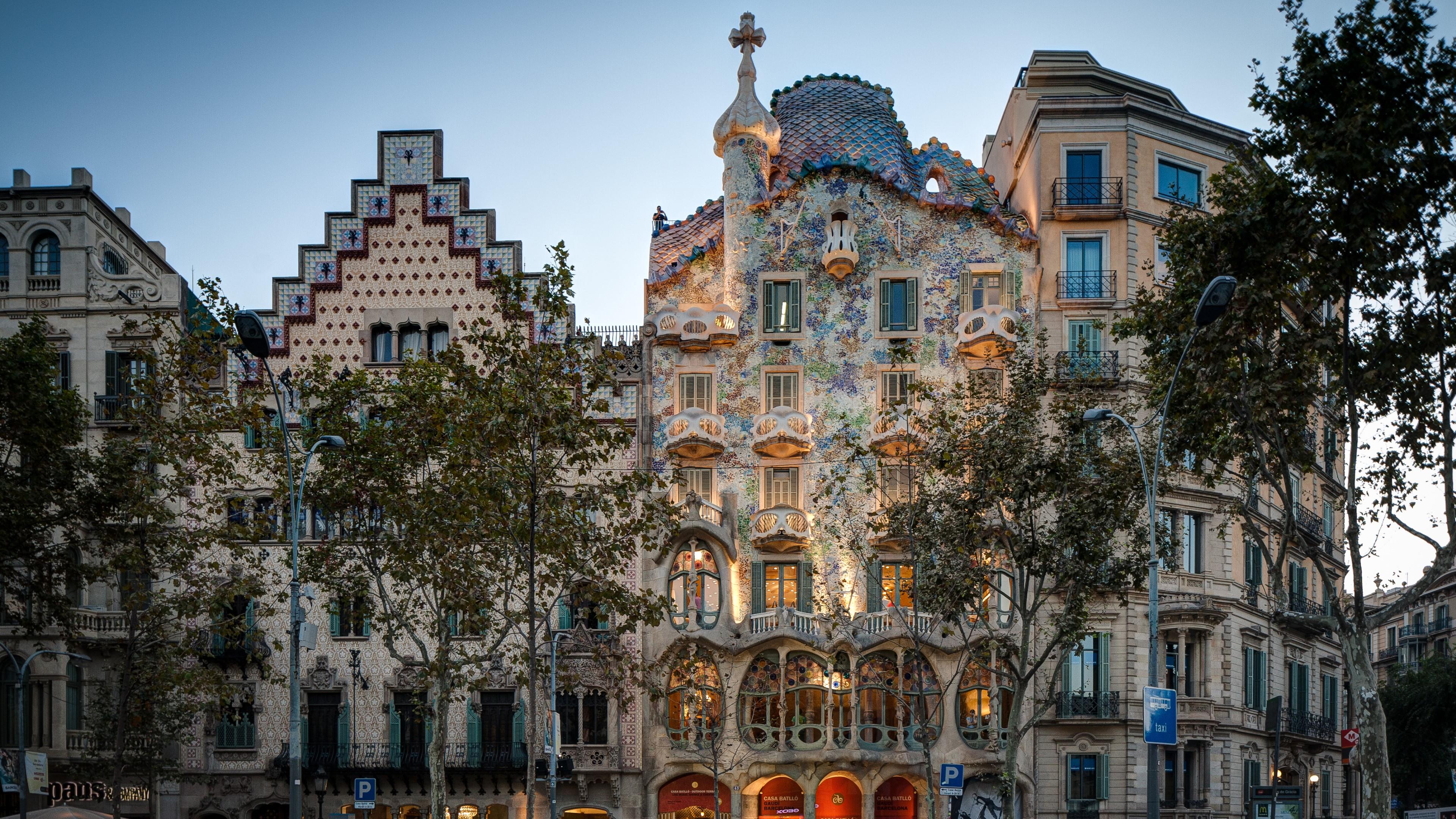 3840x2160 Casa Batlló House Museum, Barcelona, Spain