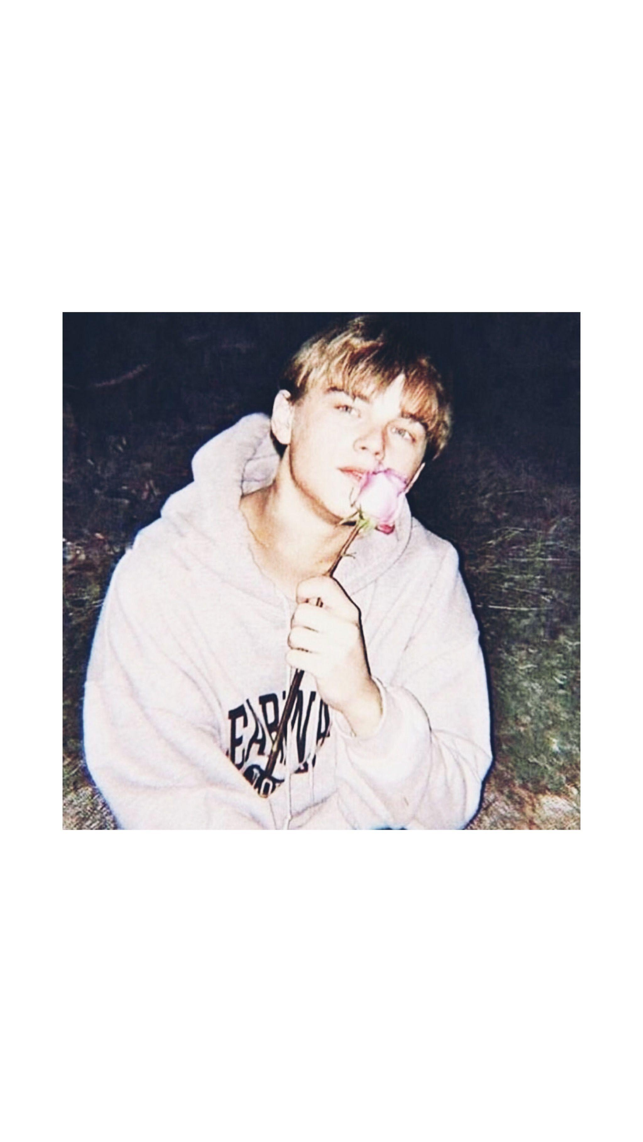 2048x3638 Leonardo DiCaprio Wallpaper. Young leonardo dicaprio, Leonardo