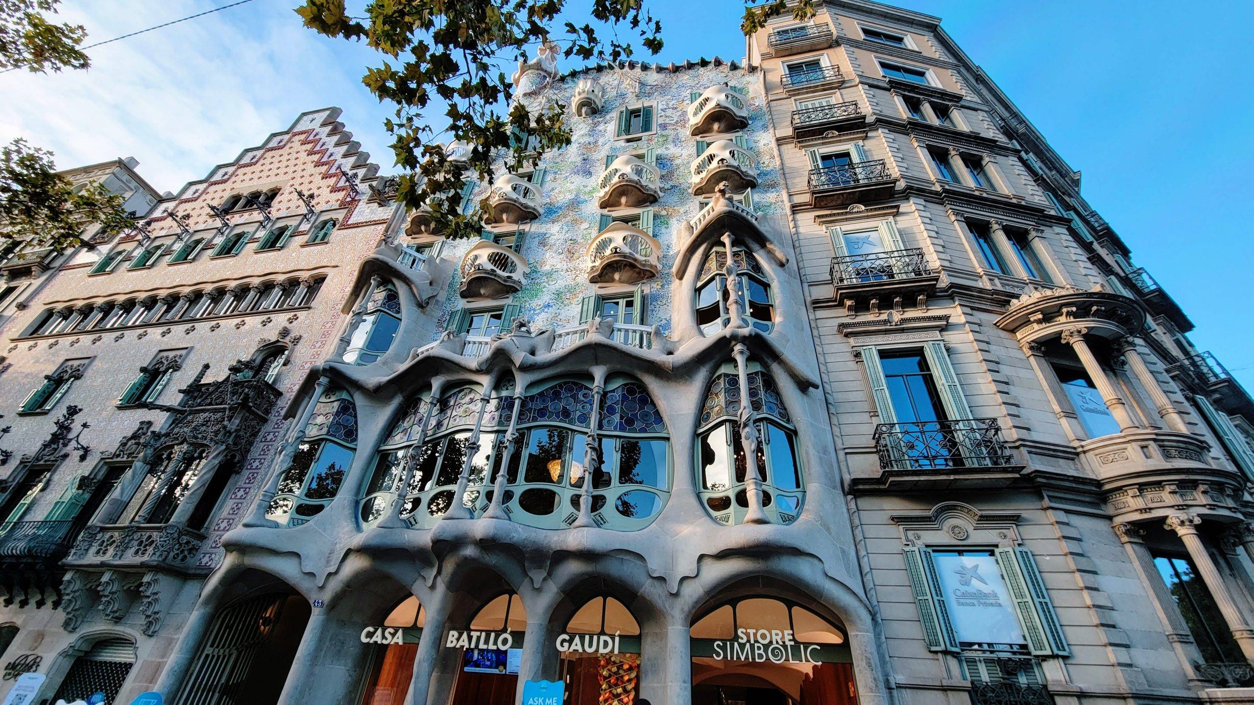 2560x1440 Quick Guide to Casa Batllo: Tips & Tricks for a Wonderful Visit