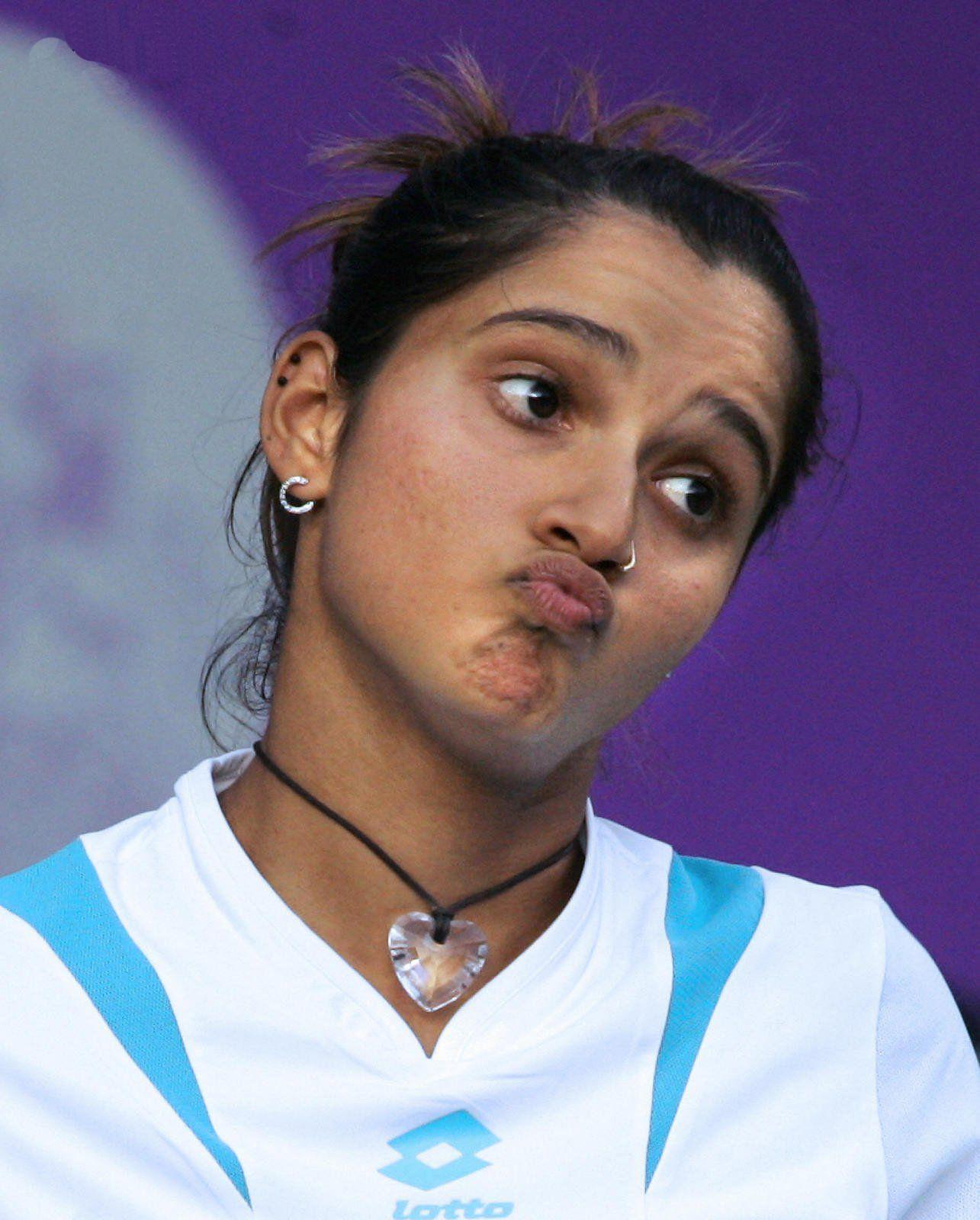 1285x1600 Free Download Wallpaper HD : sania mirza hot high resolution full