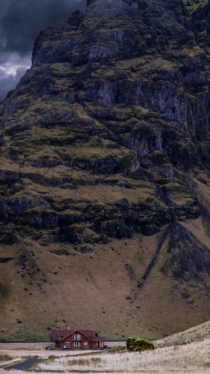 720x1280 A House in the Middle of Nowhere 4K UHD Wallpaper for UltraHD Desktop and TV : Widescreen and UltraWide Display : Dual and Triple Monitor : Smartphone and Tablet Devices