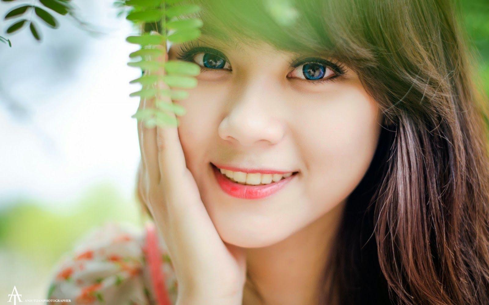 1600x1000 beautiful girl wallpaper: Beautiful Small Girl Wallpaper