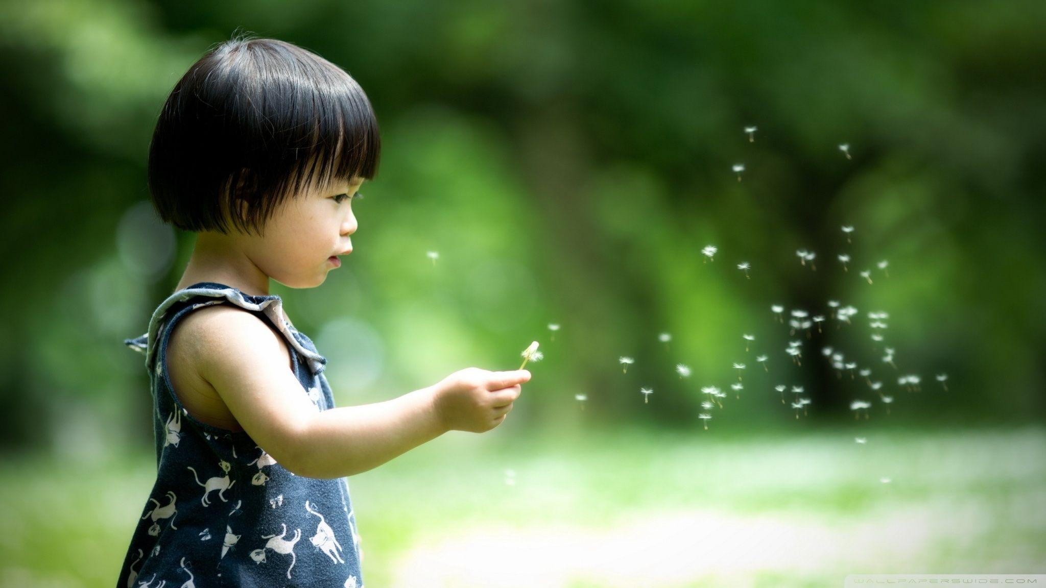 2048x1152 Little Girl Wallpaper 1080p