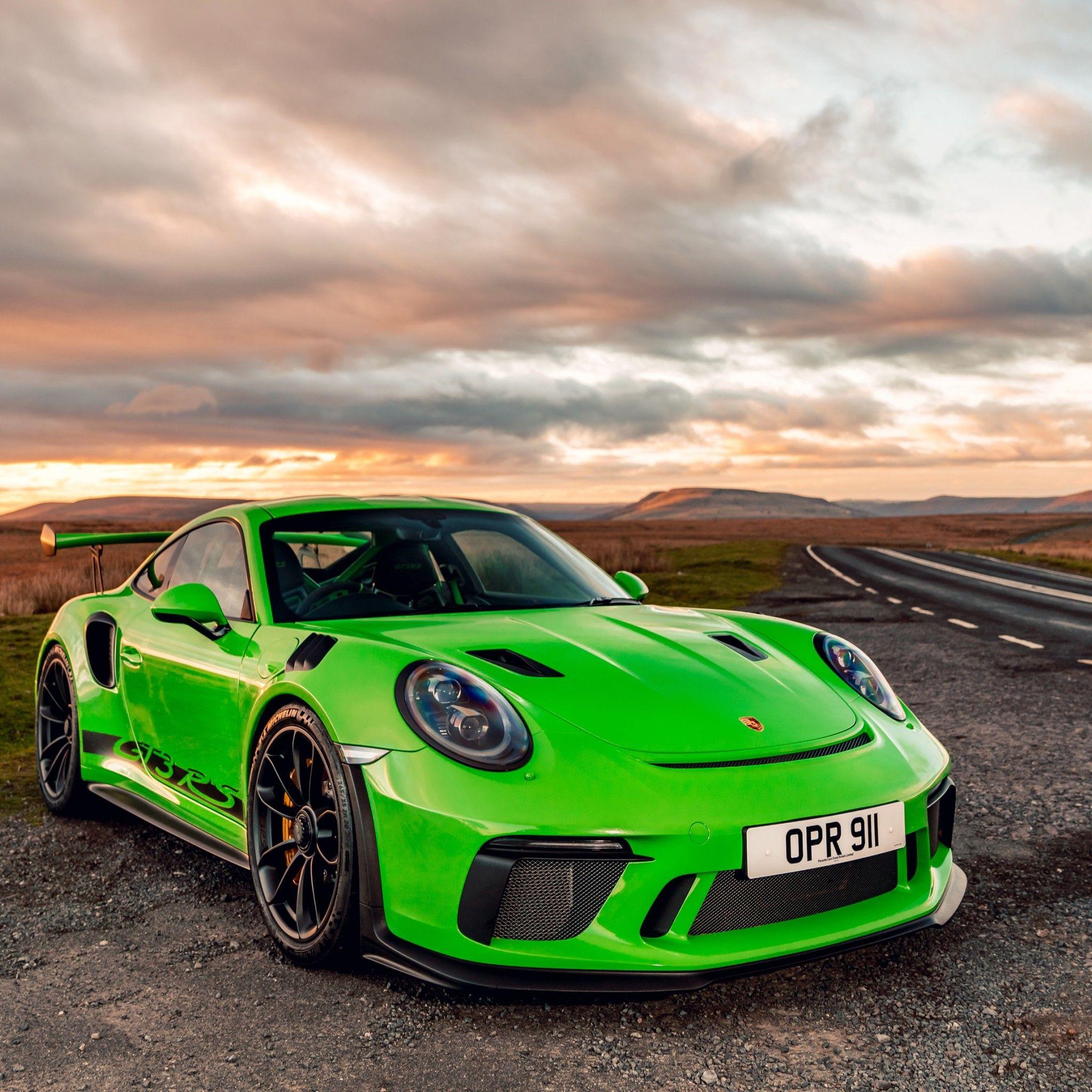2048x2048 Porsche 911 2018 GT3 RS Green iPad Air HD 4k Wallpaper