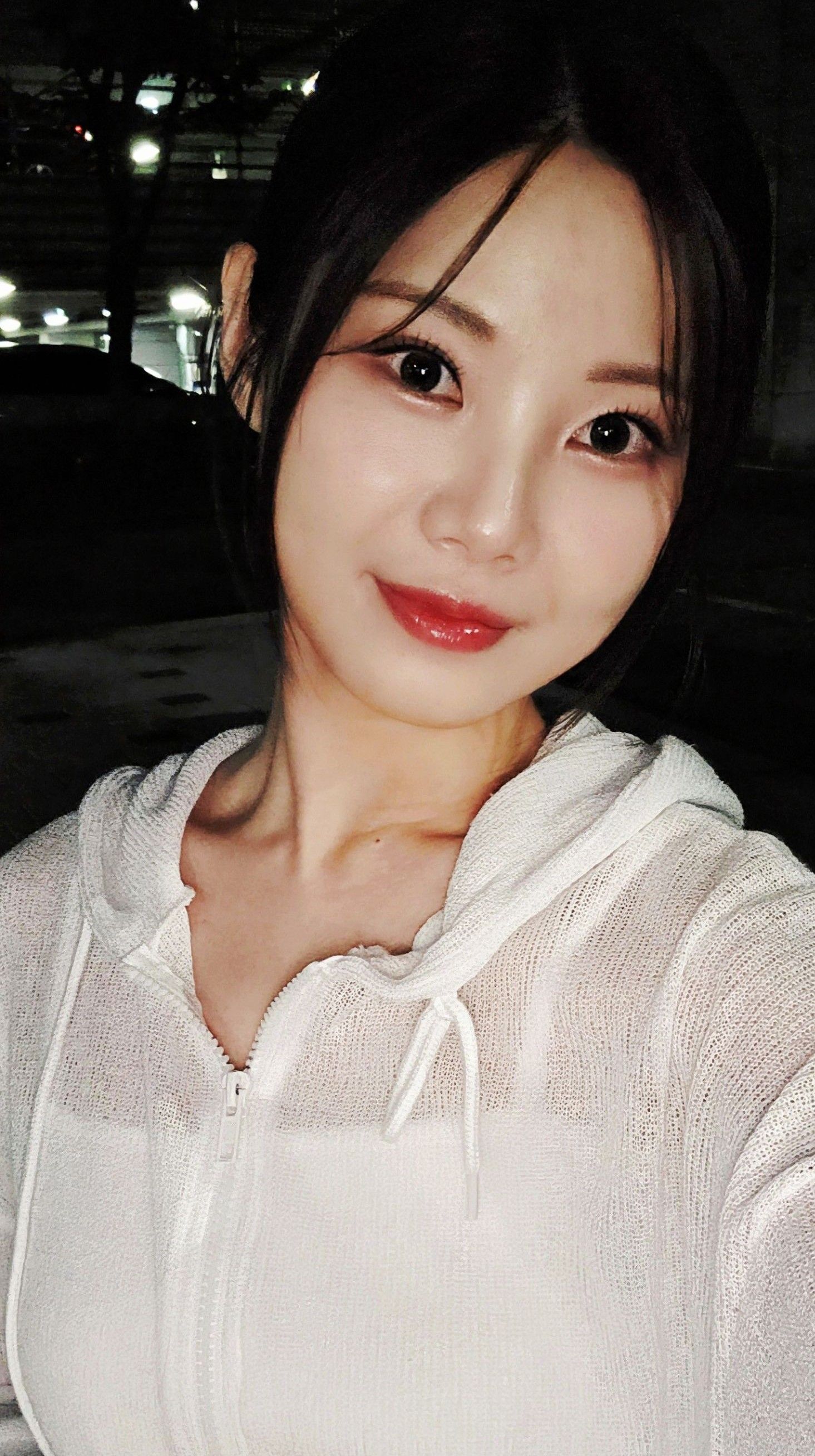 1465x2616 Bae Ahyeon Wallpaper Free Download. High Quality Korean Actor & Actress Photo Collection
