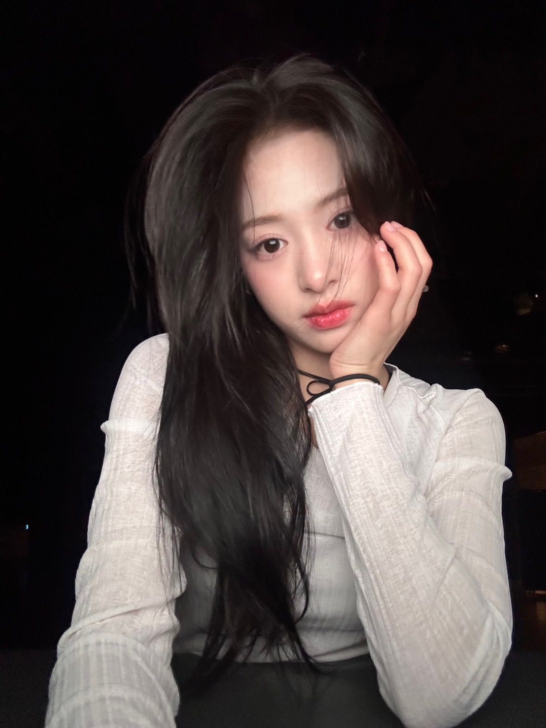 1108x1477 Ahyeon Wallpaper