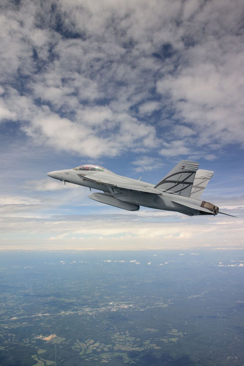 800x1200 F A 18E F Advanced Super Hornet In Flight BI4189