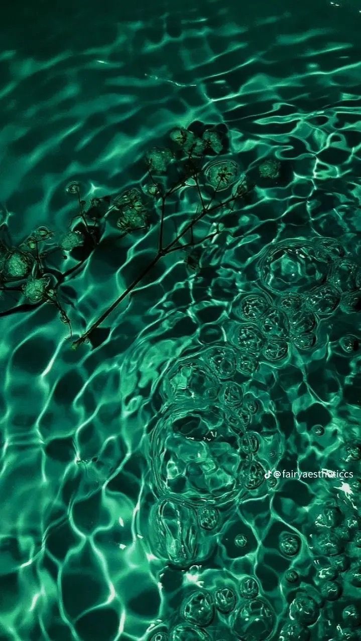 719x1278 Green Water with Ripples