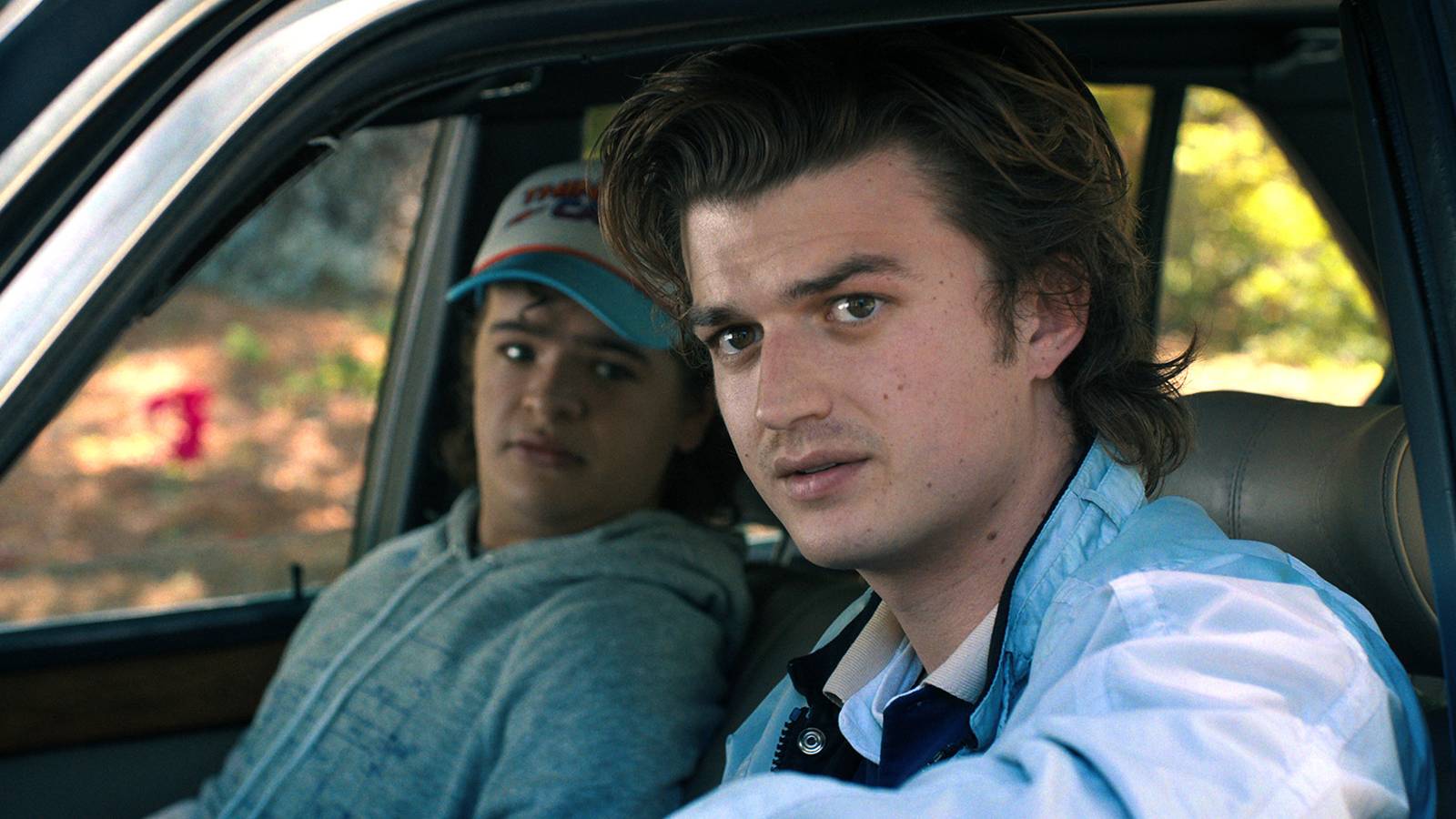 1600x900 Steve Seemingly Visits Dustin At College In Stranger Things Season 5 Set Photo