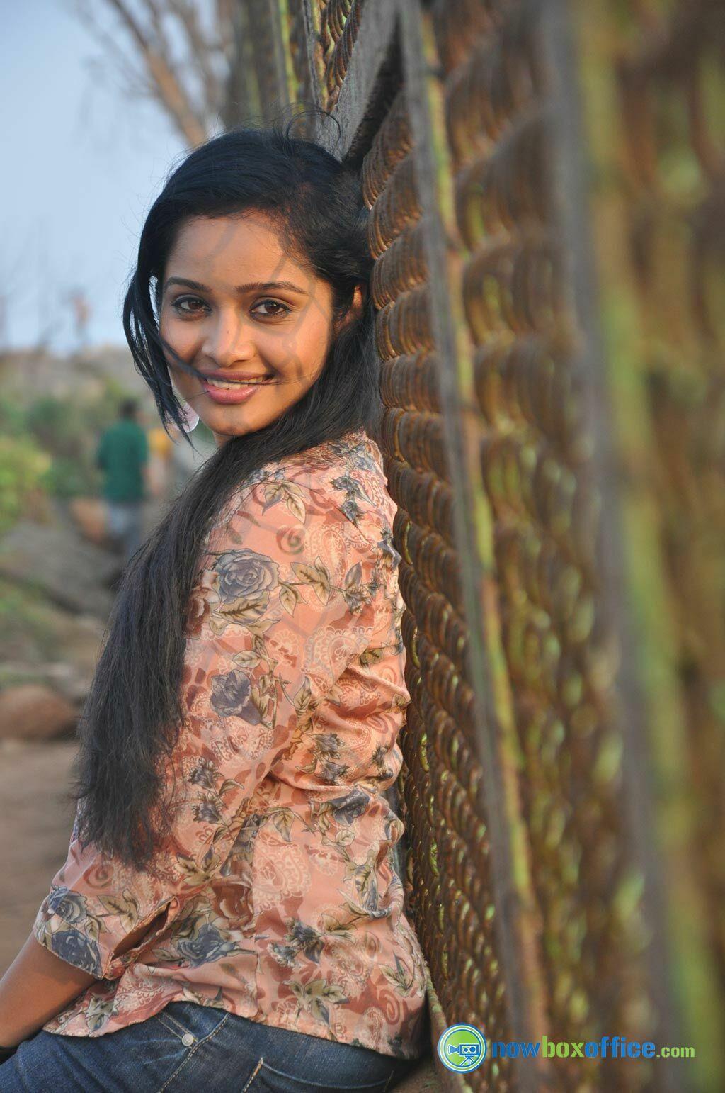 1024x1542 Krithi Shetty Stills Krithi Shetty in Snehavin Kadhalargal 13