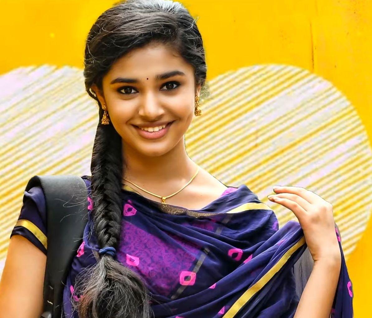 1195x1022 Uppena Heroine Krithi Shetty Image, Age, Photo, Family, Biography