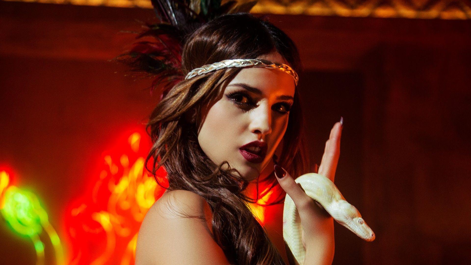 1920x1080 Eiza Gonzalez Wallpaper 38264