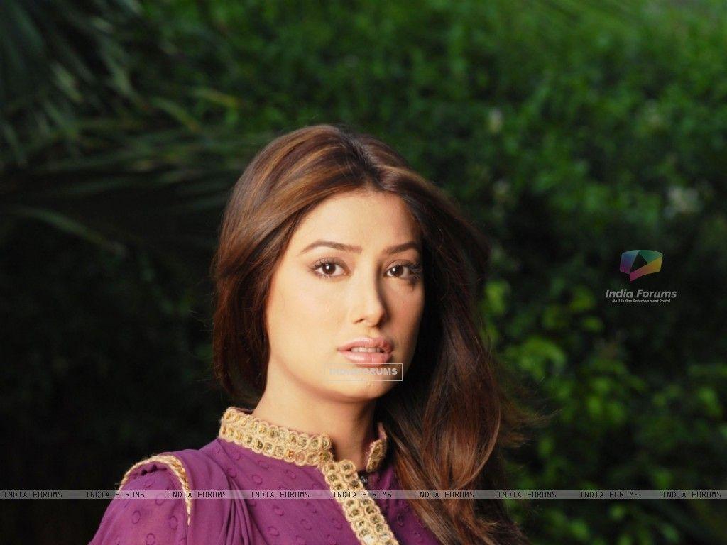 1024x768 Mehwish Hayat HD Wallpaper Labzada Wallpaper Saeed