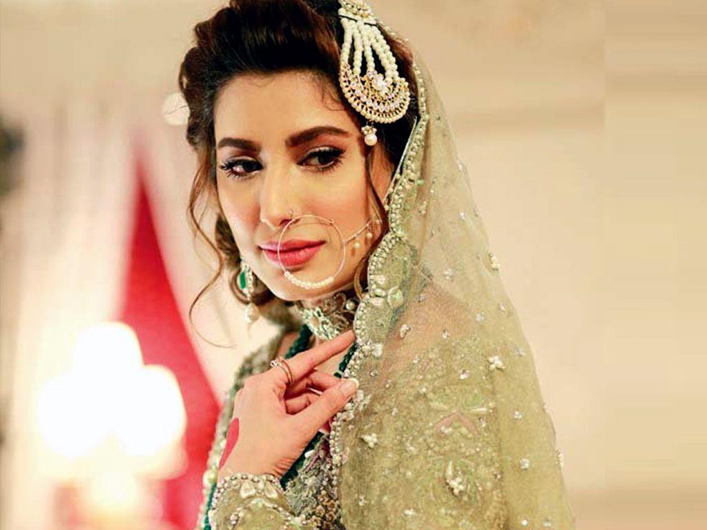 1024x768 Mehwish Hayat's latest Instagram photo reminds Yo Yo Honey Singh